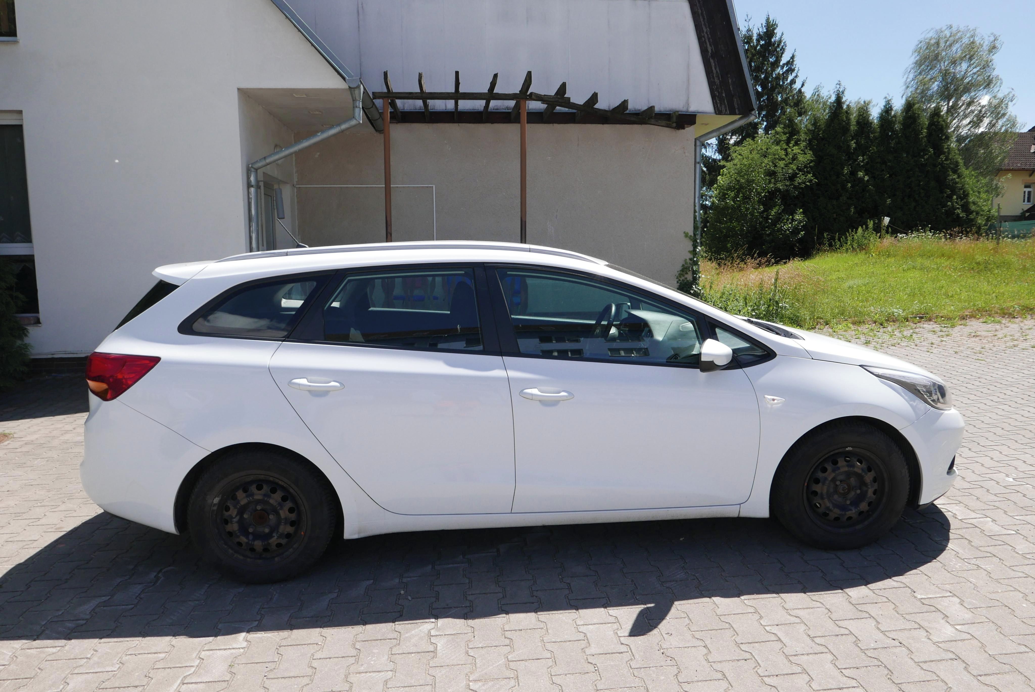 Kia Cee´d, 1.6 GDI Servisní knížka - fotka 3