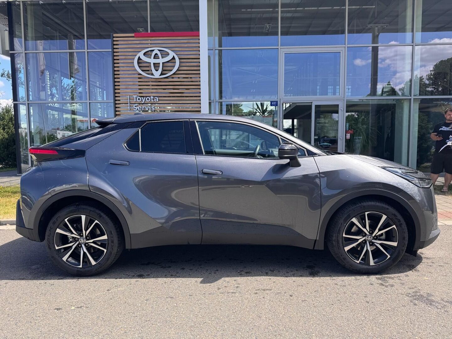 Toyota C-HR, 1.8 Style - fotka 2