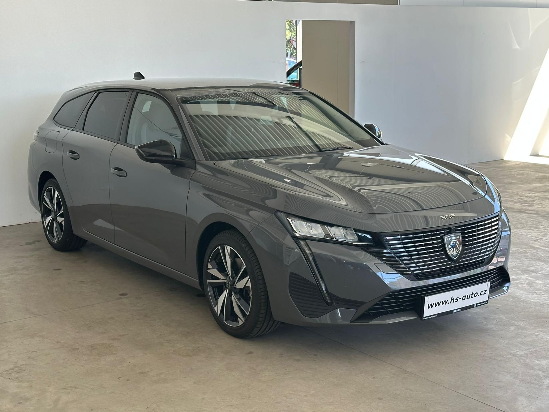 Peugeot 308, 1.2i,Allure,130HP,DPH,ZÁRUKA