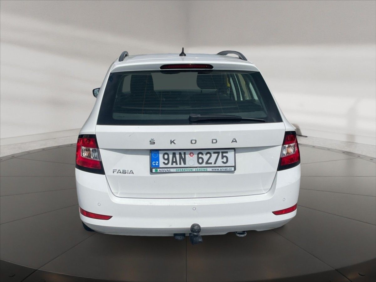 Škoda Fabia, 1,0 TSI 70 Ambition - fotka 5