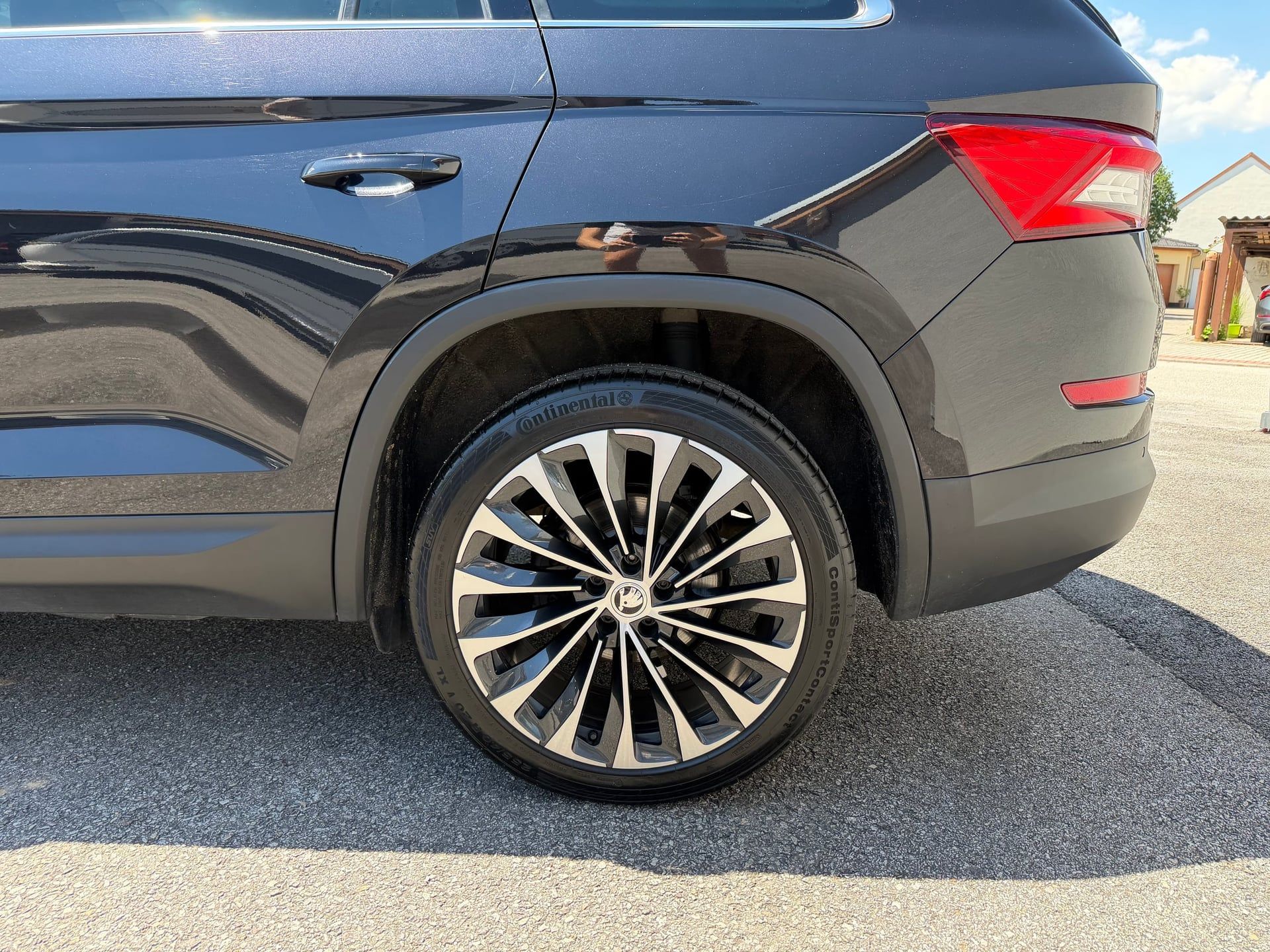 Škoda Kodiaq, 2.0 TDI/4x4/DSG/ČR-1.maj. - fotka 4