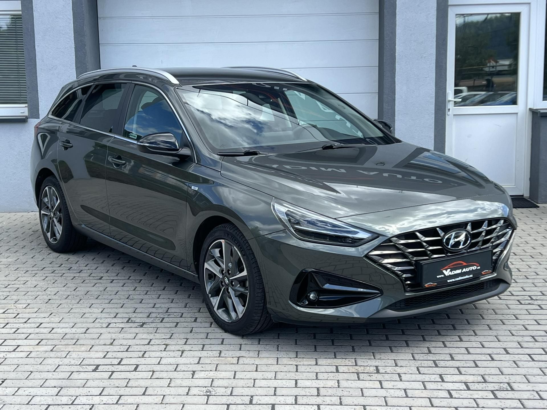 Hyundai i30, 1.5T-GDi 118kW STYLE AT KŮŽE