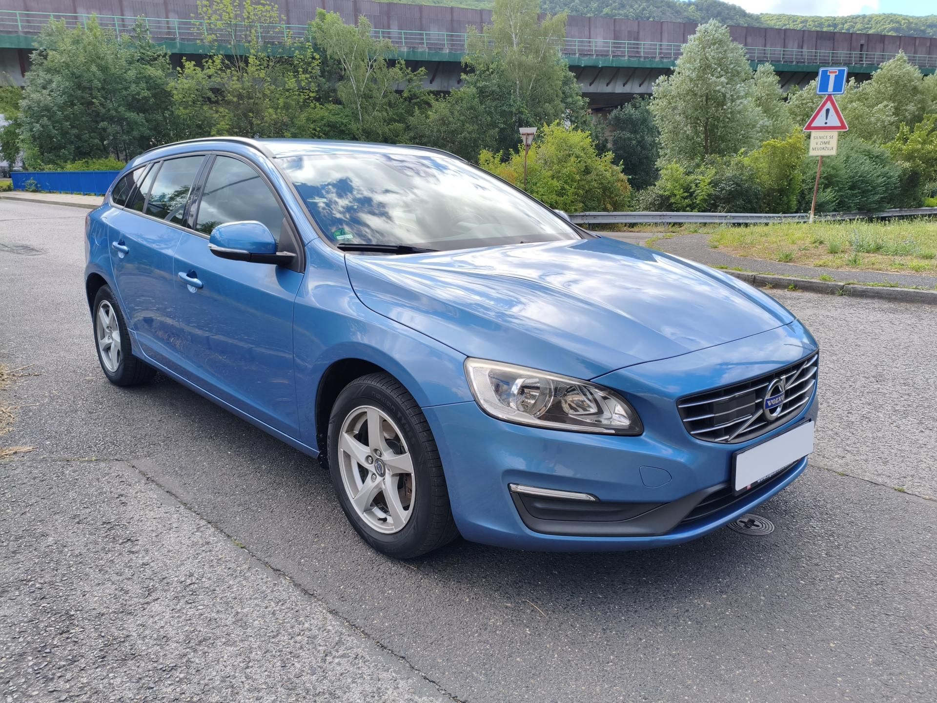 Volvo V60, 1,6 Diesel - fotka 4