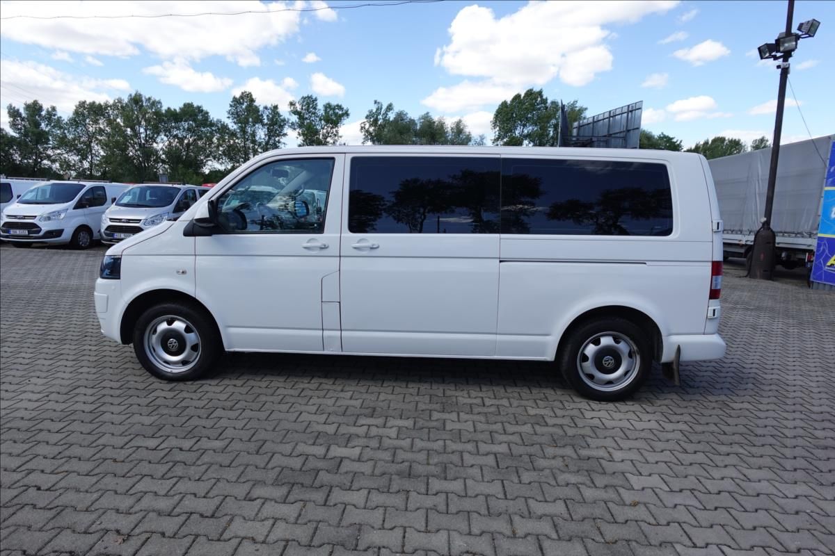Volkswagen Caravelle, 2,0 TDi  L2H1 8MÍST KLIMA - fotka 3