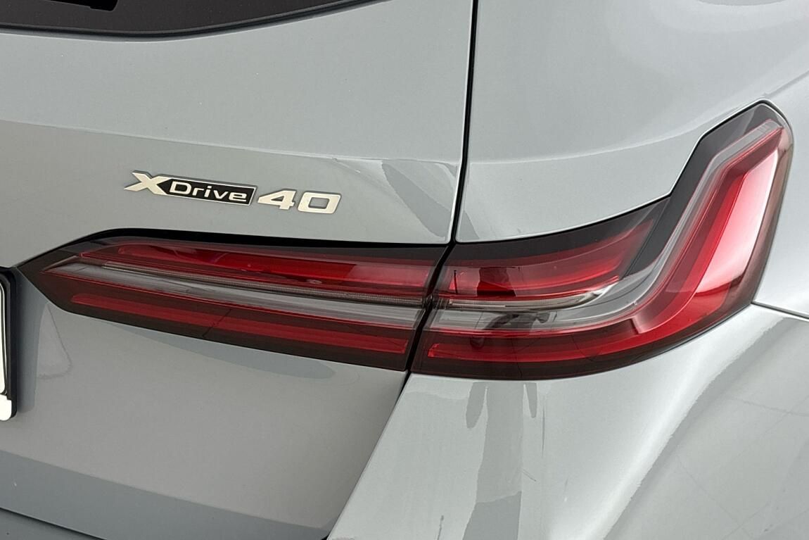 BMW i5, xDrive40 Touring - fotka 5