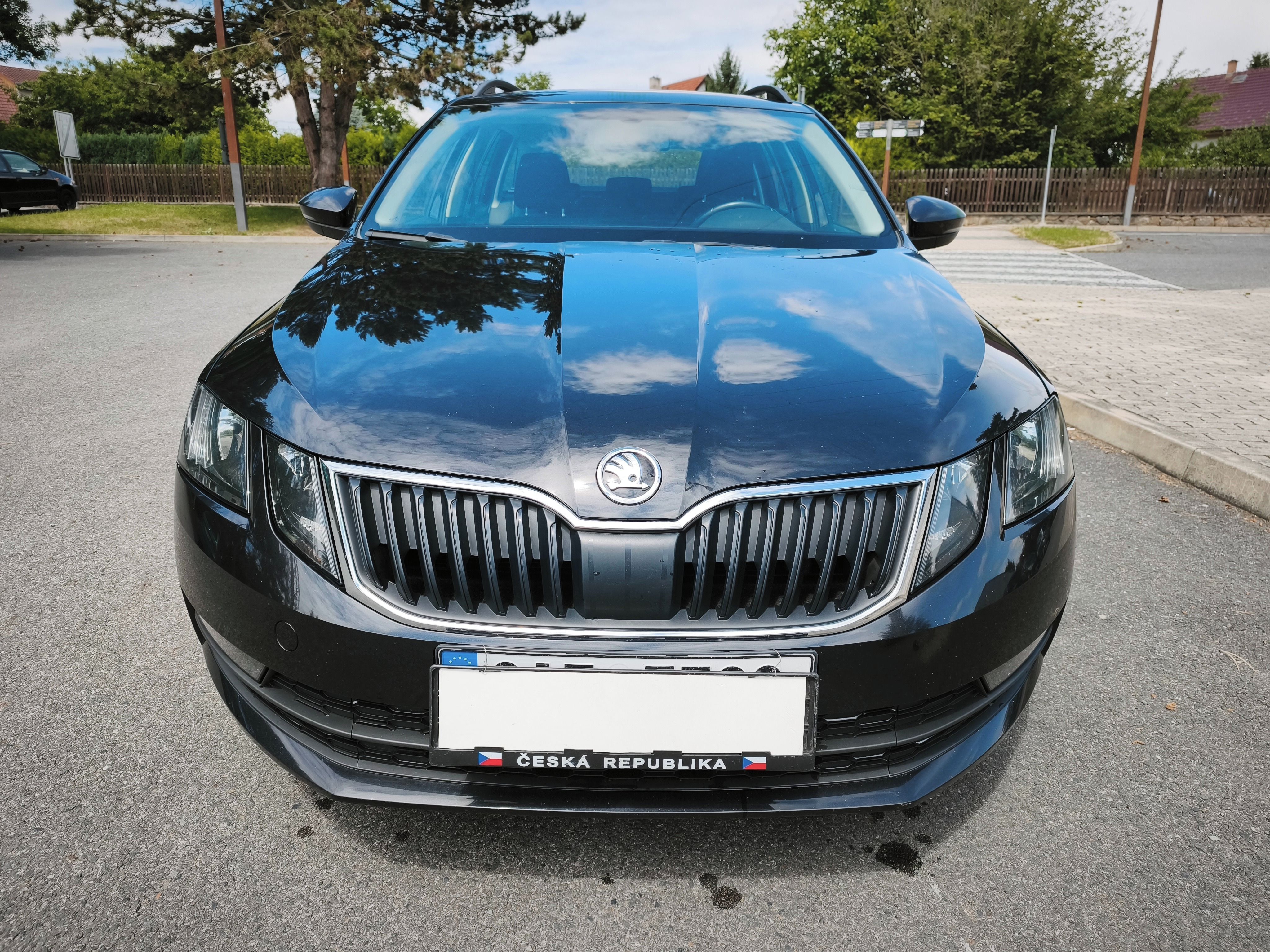 Škoda Octavia, 1.6 TDI  Ambition Plus ČR 1maj - fotka 2