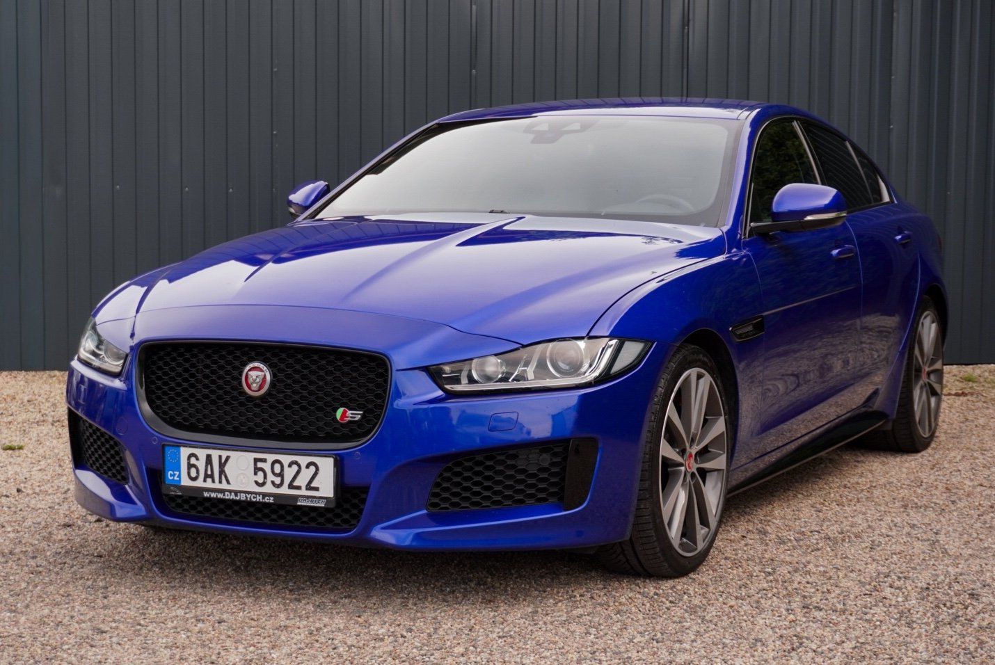 Jaguar XE, XE-S 3.0 SUPERCHARGET - fotka 5