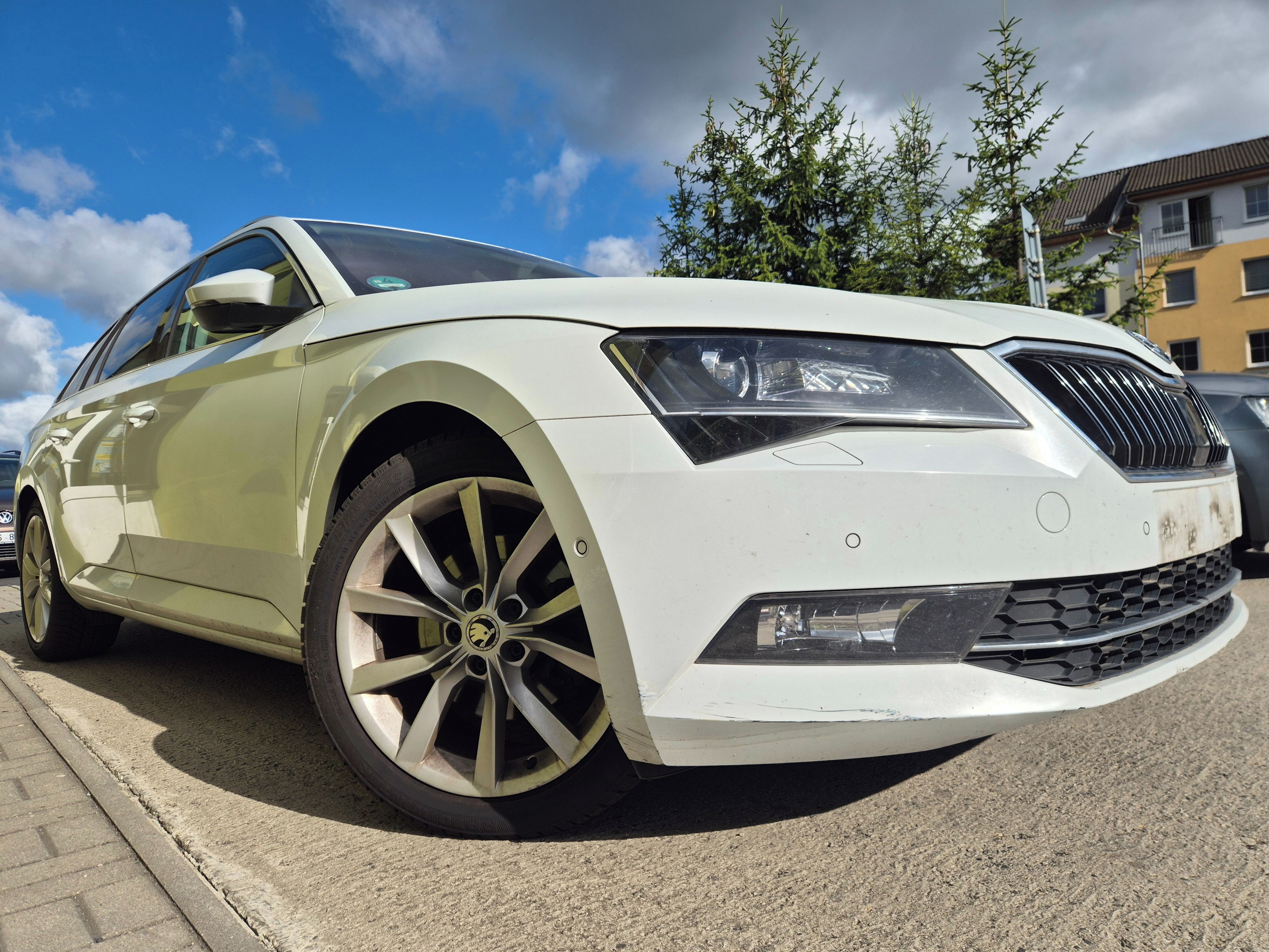 Škoda Superb, 1 maj.plný servis ZÁRUKA 1 ROK - fotka 2