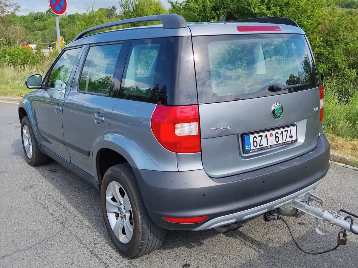 Škoda Yeti, 2.0 TDI 4x4 103 kW, TOP STAV - fotka 5