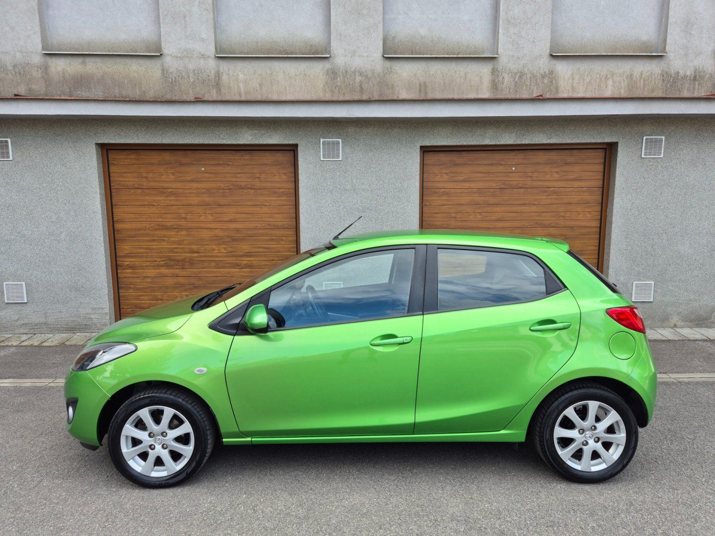 Mazda 2, 1.3 16V 55kW MZR klima - fotka 5