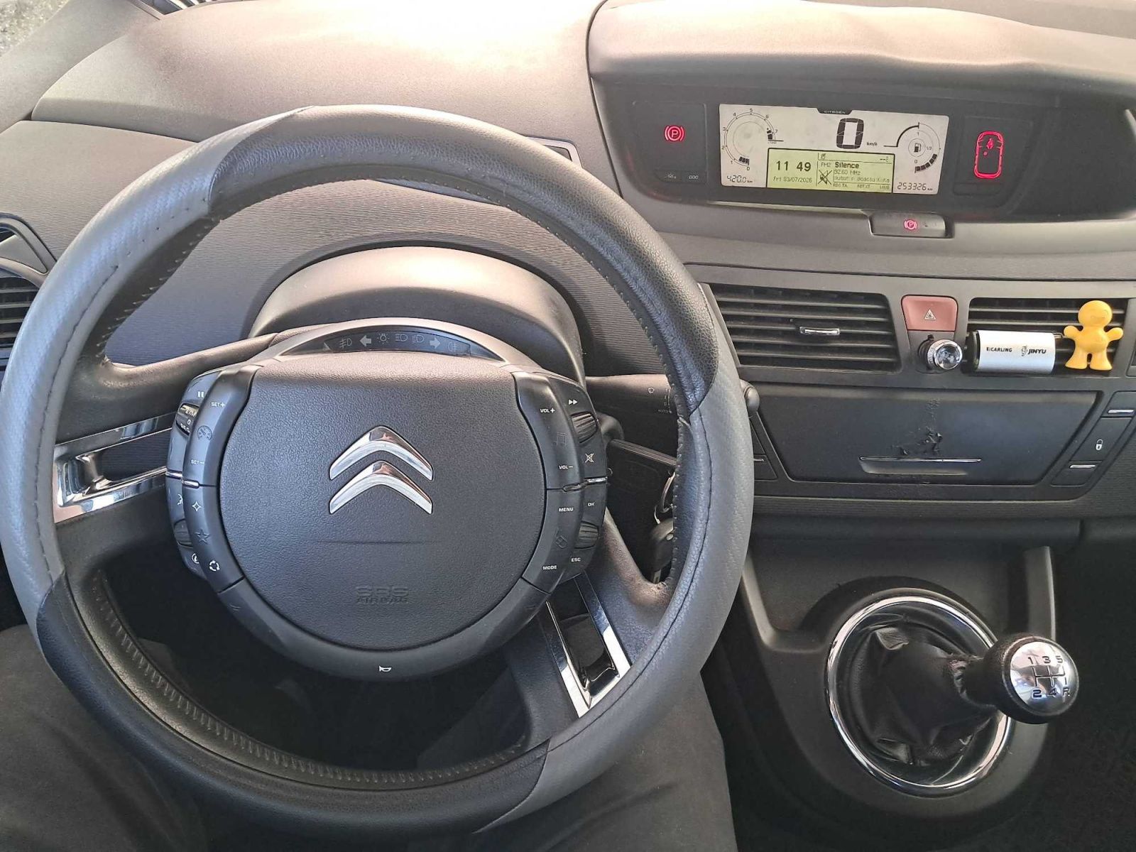 Citroën Grand C4 Picasso, 1.6 VTi, 7 míst, po STK, Tažné - fotka 3