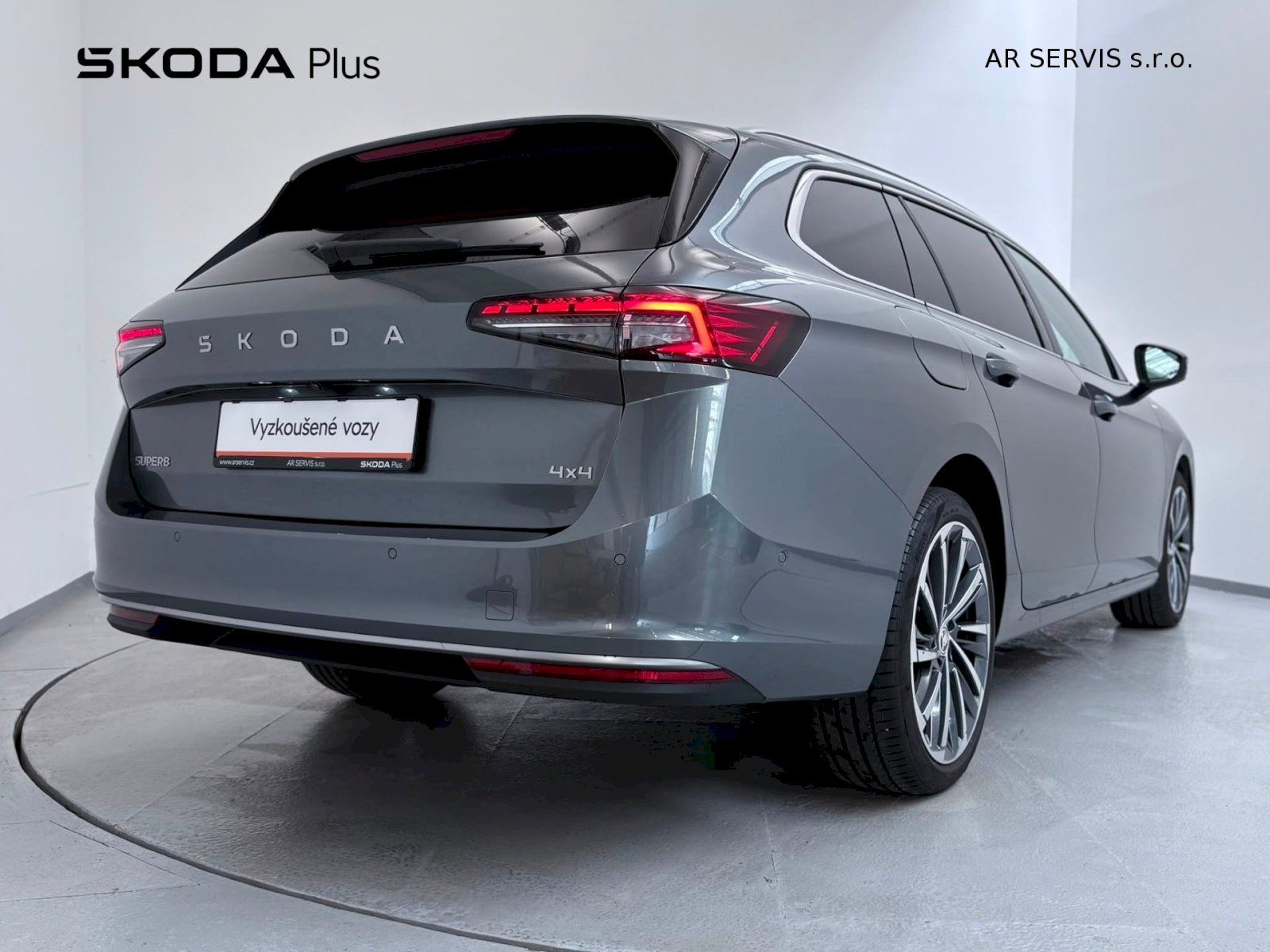 Škoda Superb, Combi L&K 2.0TDI/ 142kW, 7DSG - fotka 2