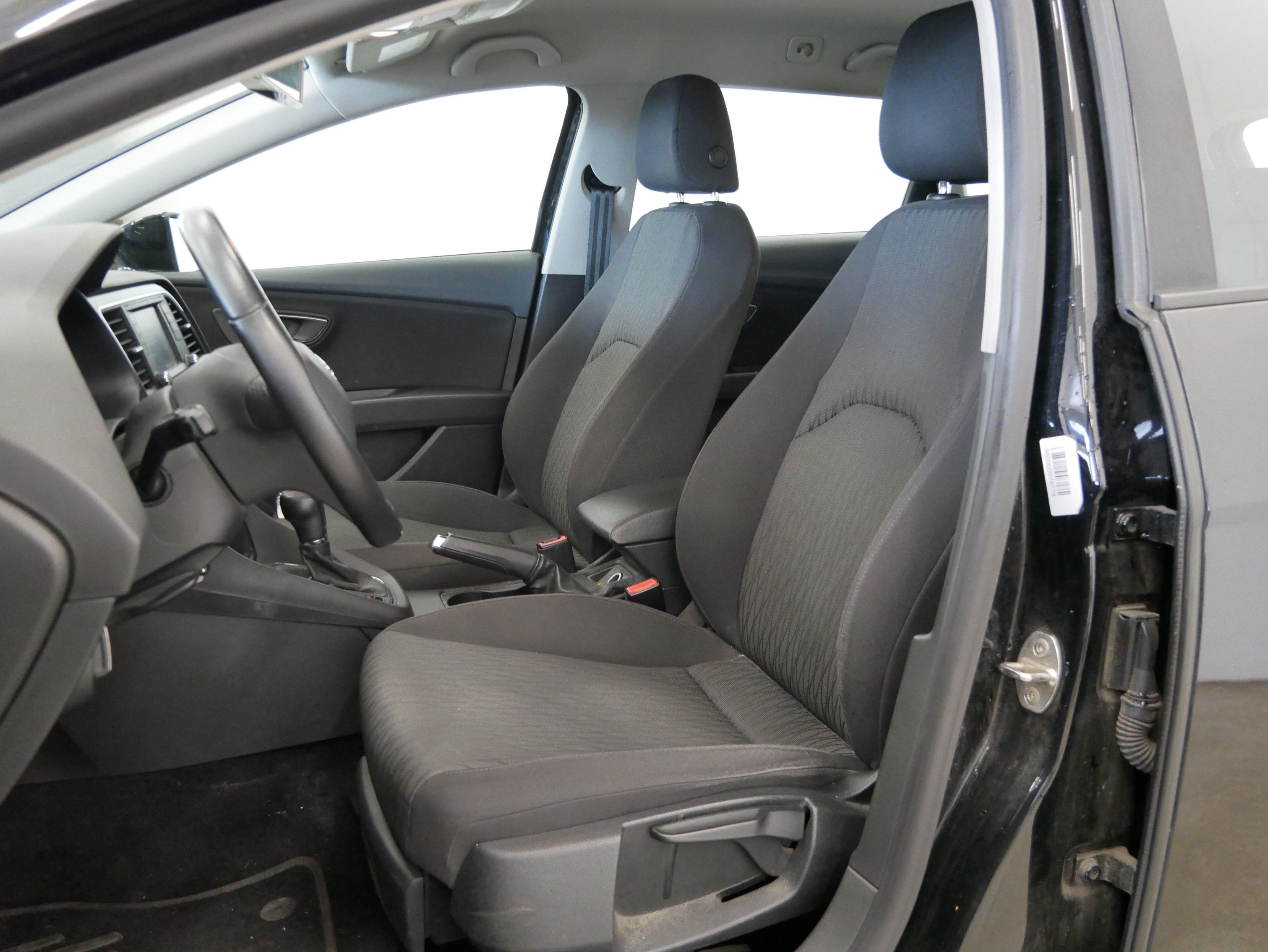 Seat Leon, 1.6 TDI 77 kW DSG Style - fotka 6