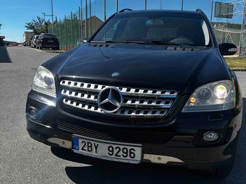 xkluzivní Mercedes-Benz ML 320