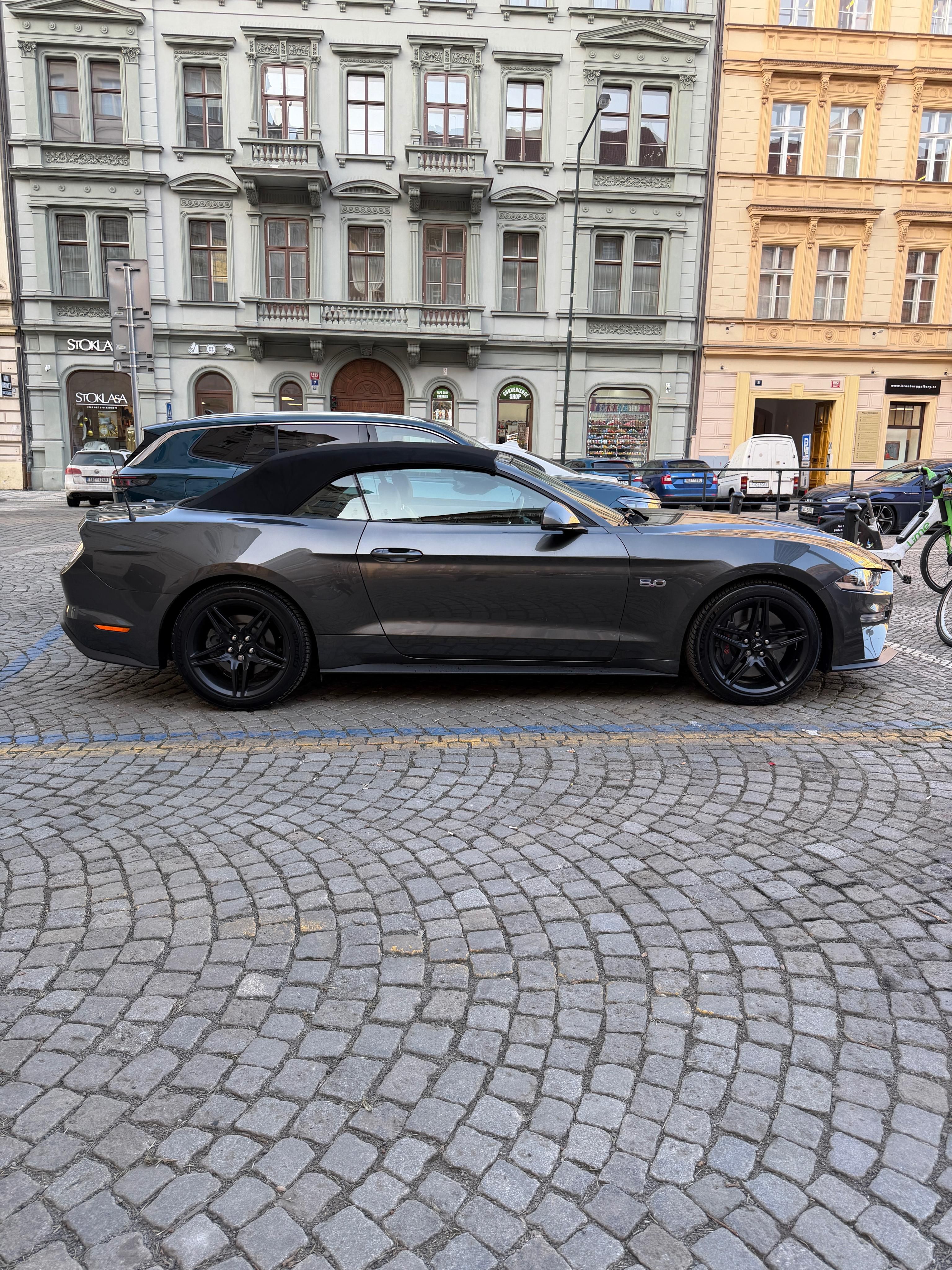 Ford Mustang, GT Convertible - fotka 2
