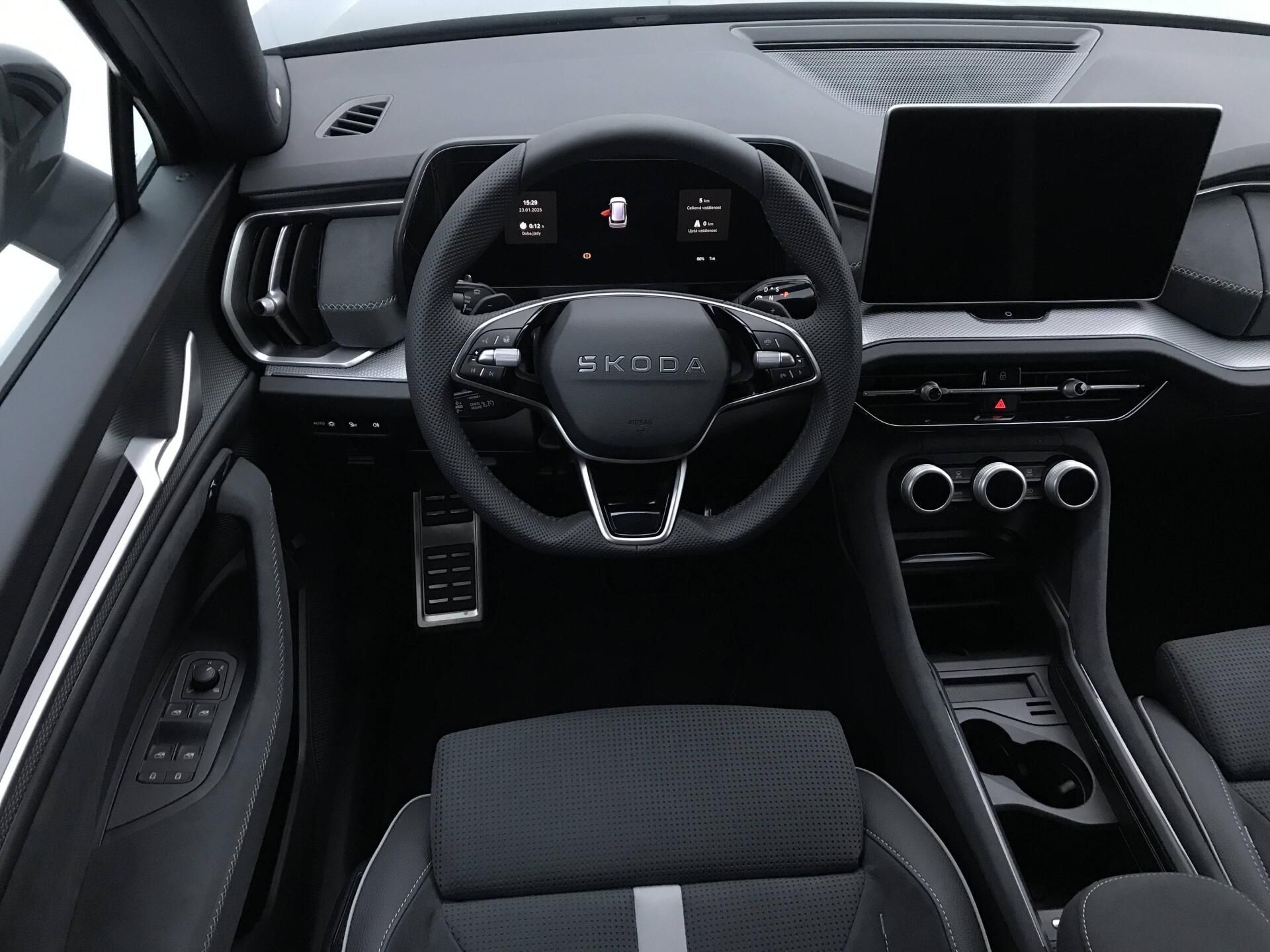 Škoda Kodiaq, Sportline 7DSG  2,0TDI - fotka 4