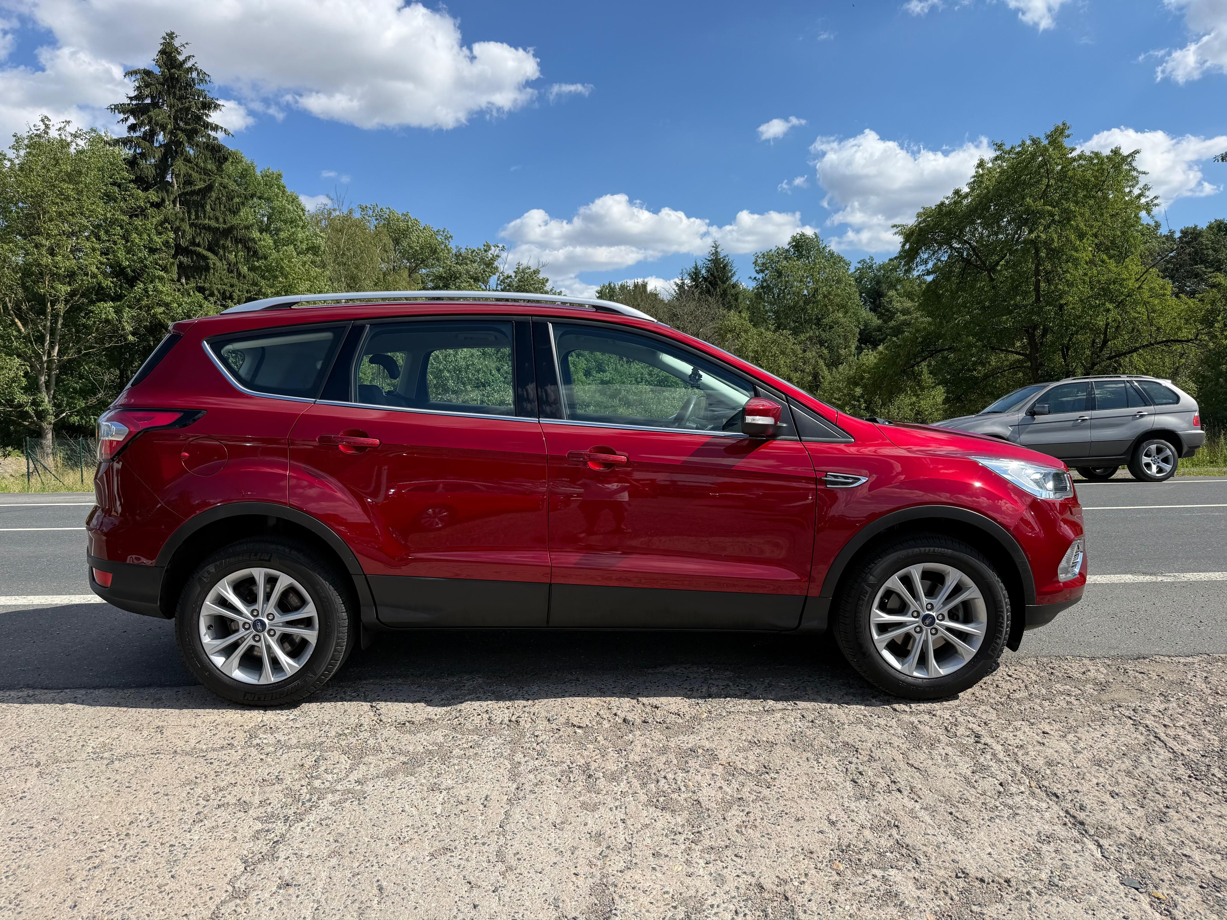 Ford Kuga, 1.5EcoBoost 110kW Titanium ČR - fotka 5
