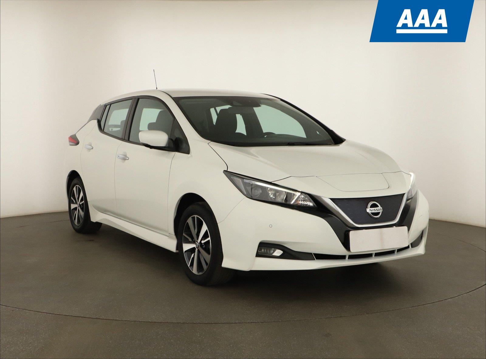 Nissan LEAF, 40 kWh, SoH 92%, Automat