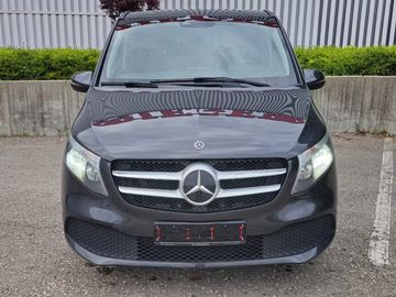 Mercedes Benz V220, 7 míst