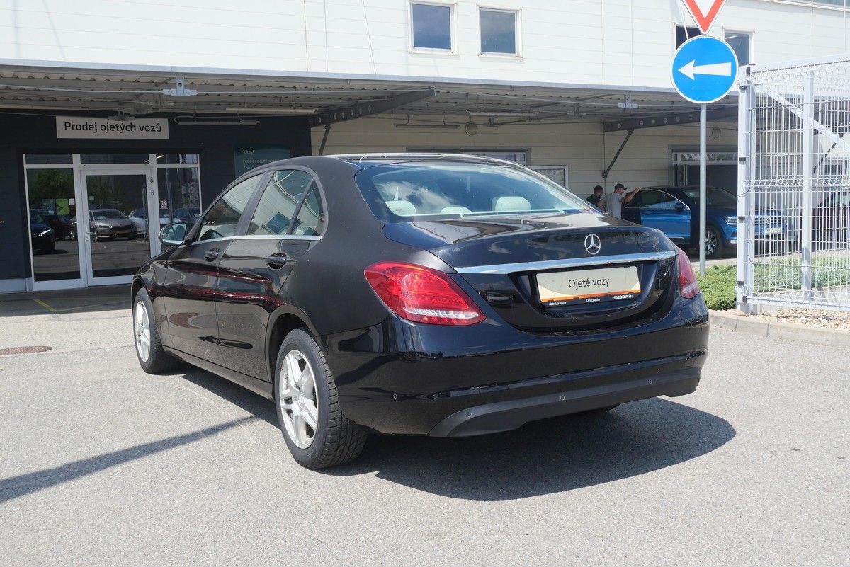 Mercedes-Benz Třídy C, 2.0 CDI 125kW - fotka 4