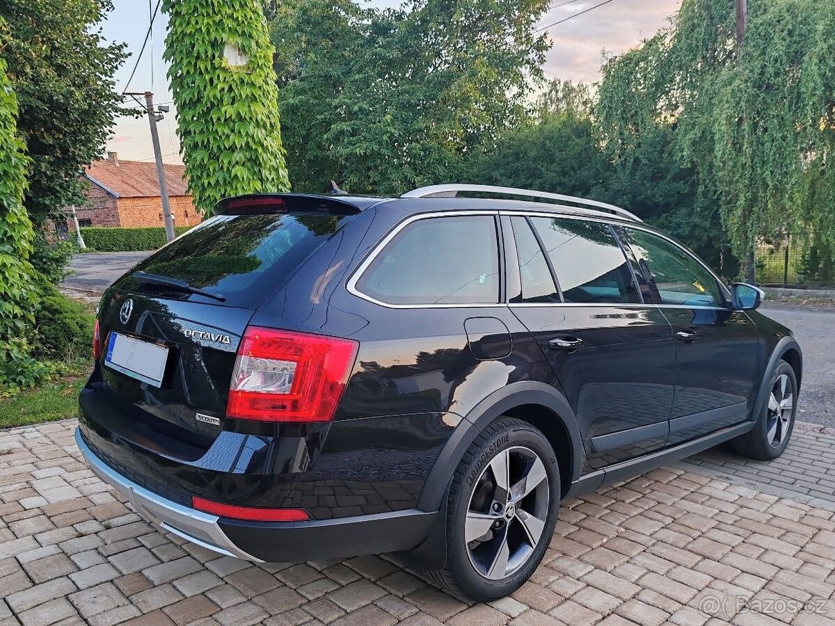 Škoda Octavia, Škoda Octavia 3 SCOUT 135kW - fotka 2