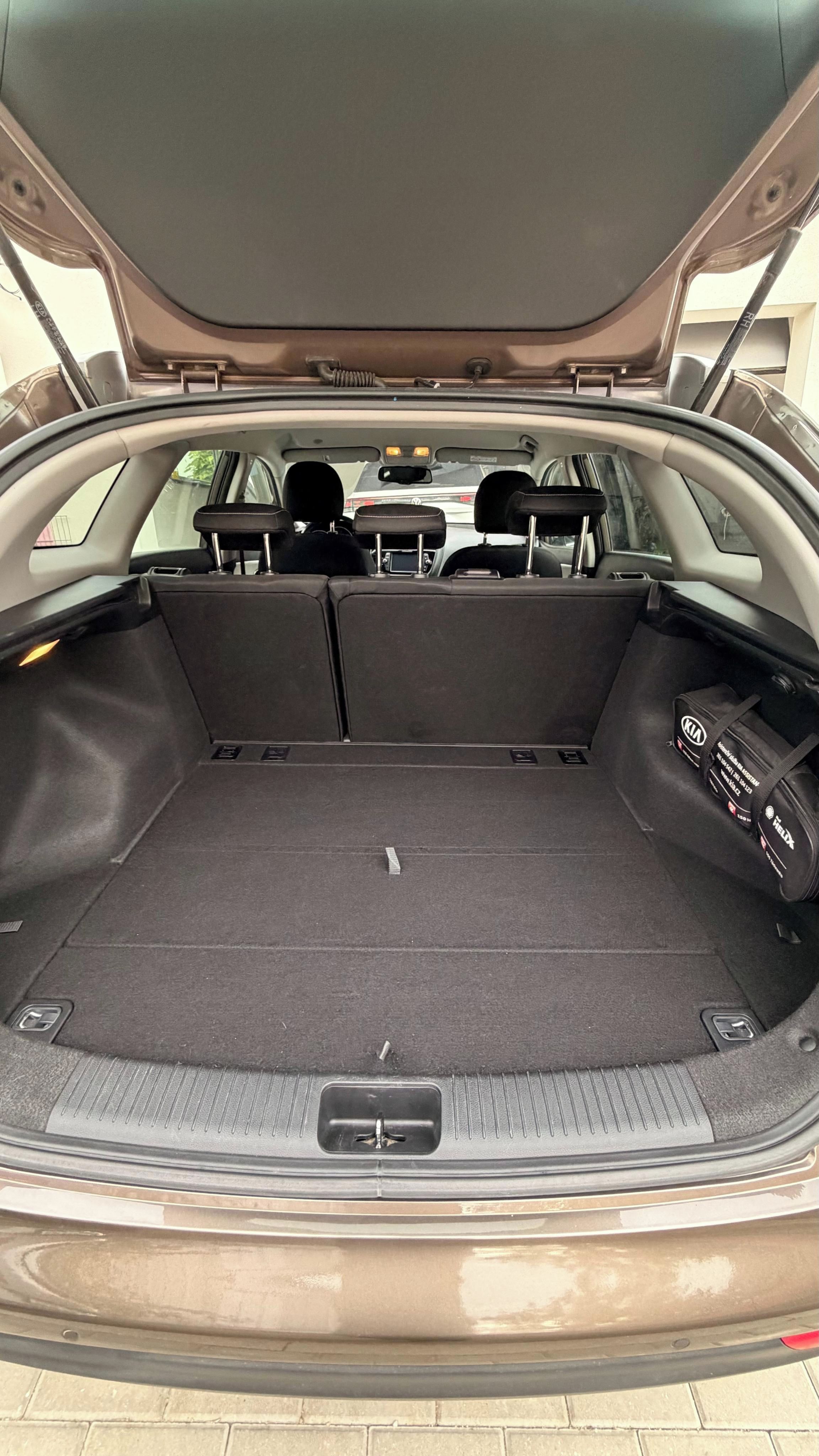 Kia Cee´d SW, 1.6 CRDi TOP - fotka 2