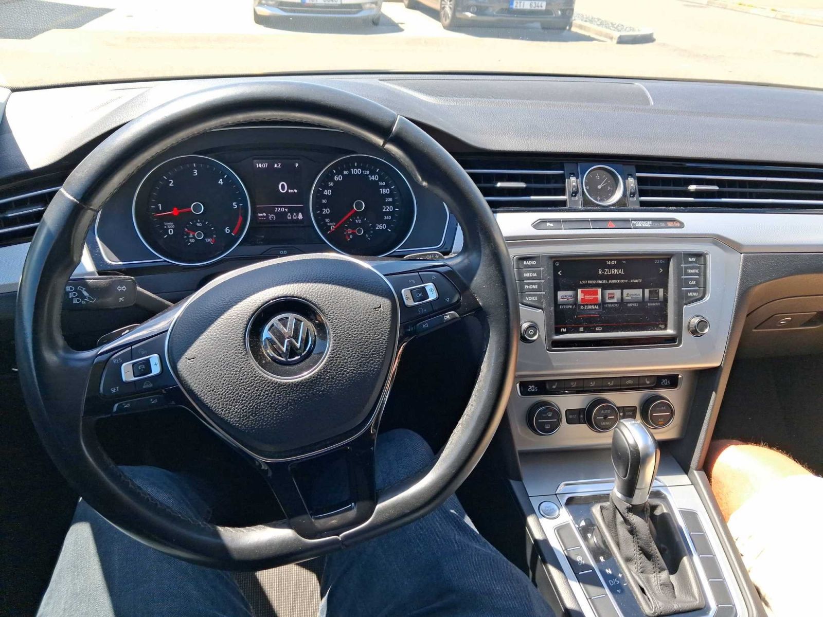 Volkswagen Passat, 2.0 TDI, Automat, Serv.kniha - fotka 3