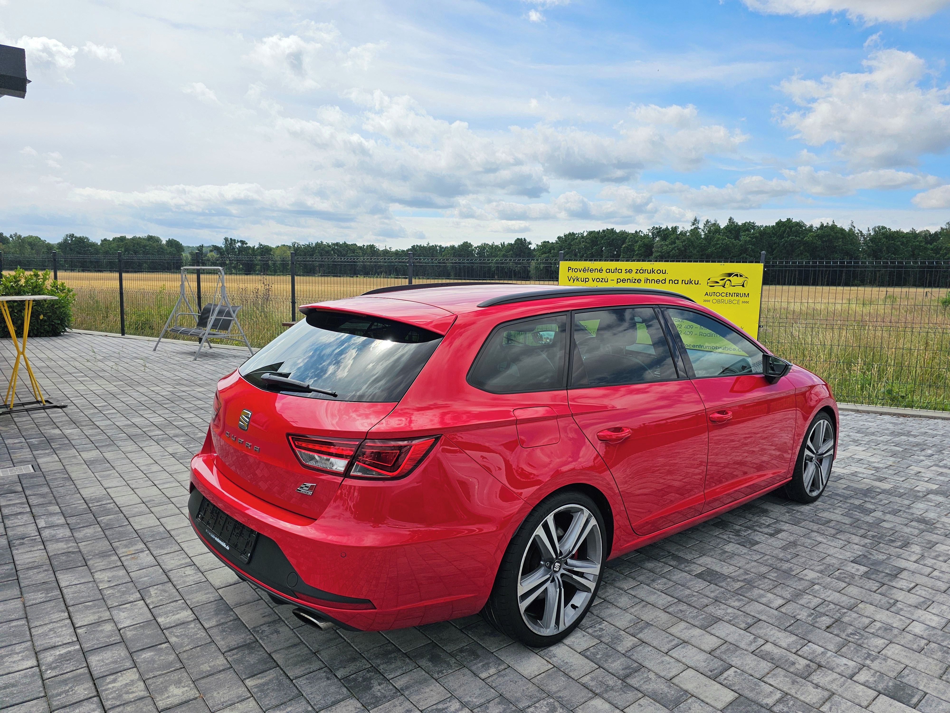 Seat Leon, Cupra ST 2.0 TSI 206kw, Manuál - fotka 5