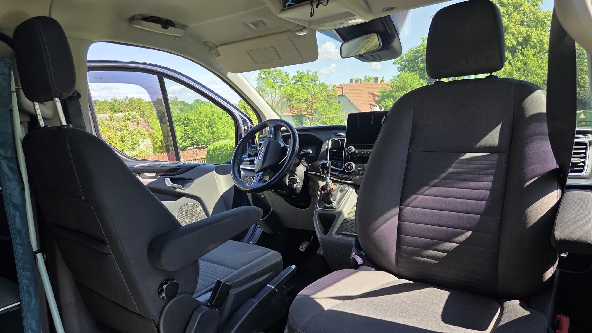 Ford Tourneo Custom, 2.0 TDCi/136kw TITANIUM - fotka 4