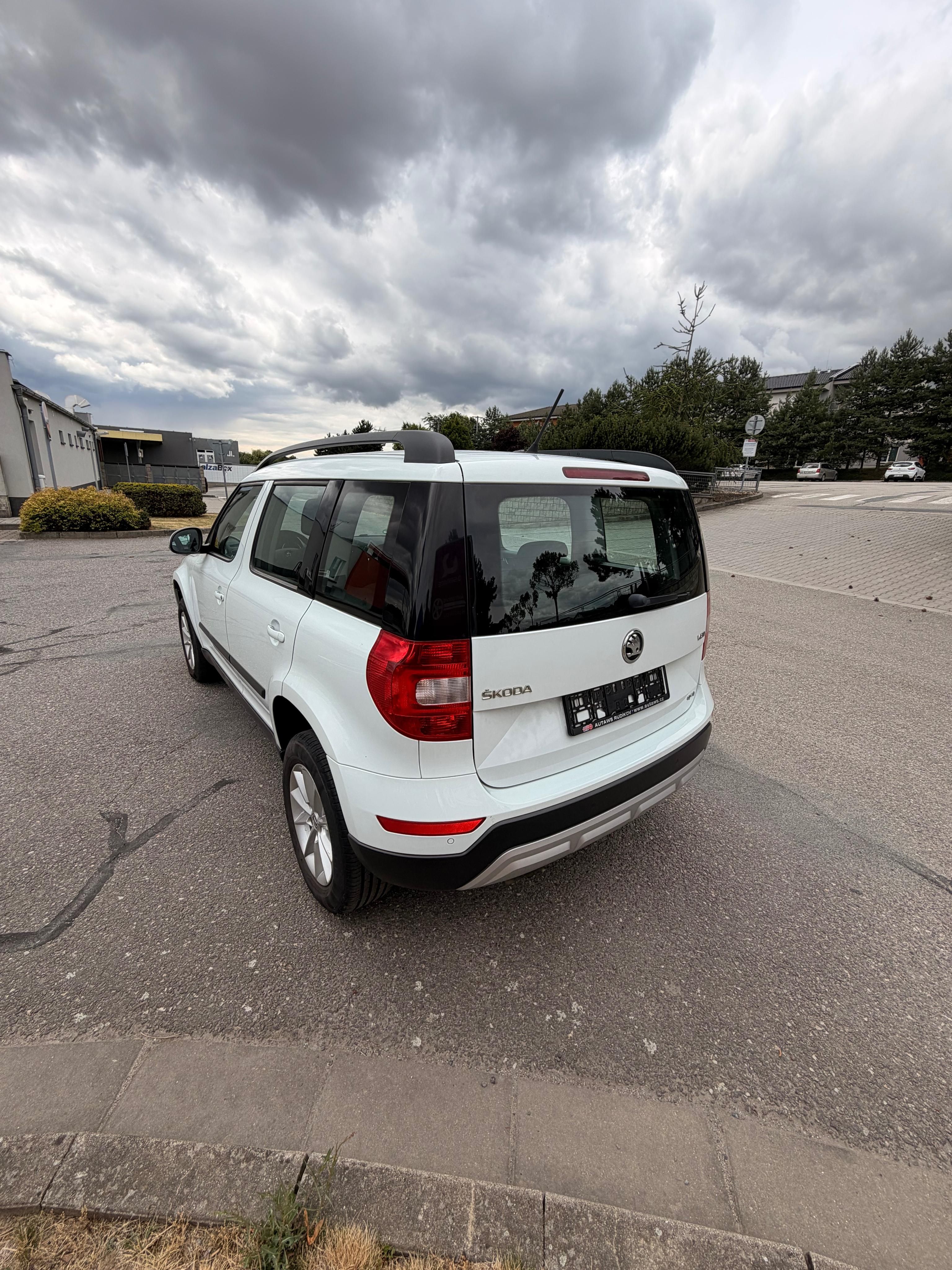 Škoda Yeti, 2.0Tdi CR 4x4 2015 - fotka 4