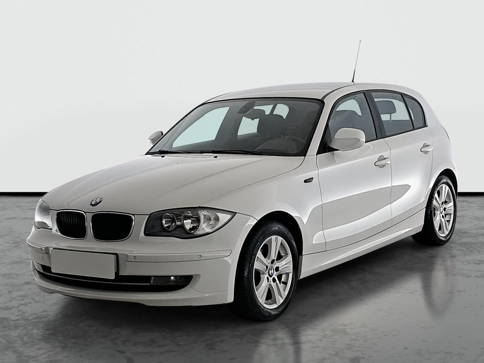 BMW Řada 1, 116i, Tažné - fotka 2