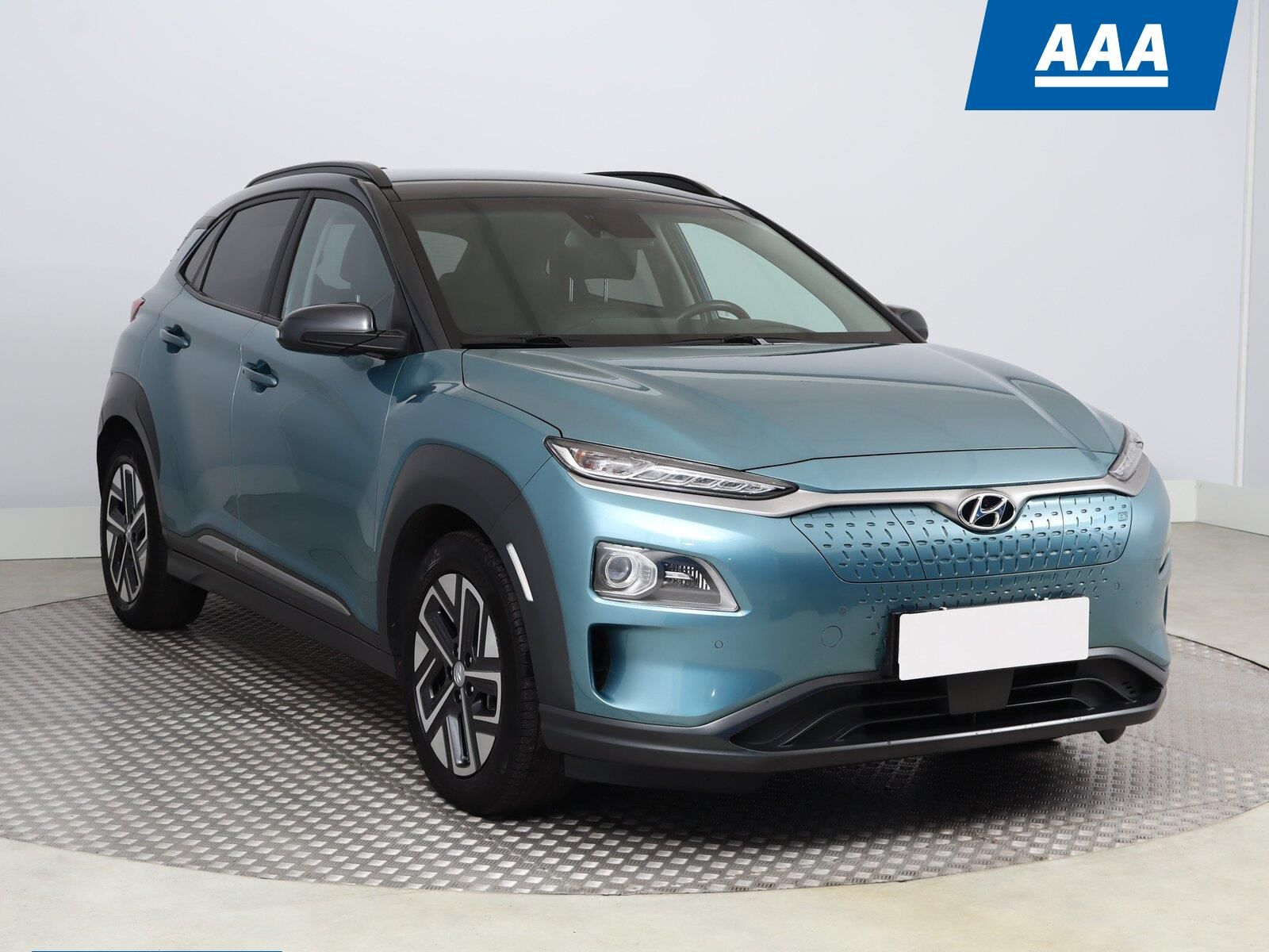 Hyundai Kona, Electric 64 kWh, SoH 100%