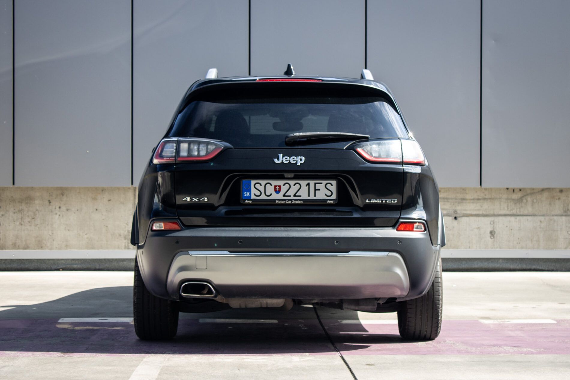 Jeep Cherokee - fotka 6