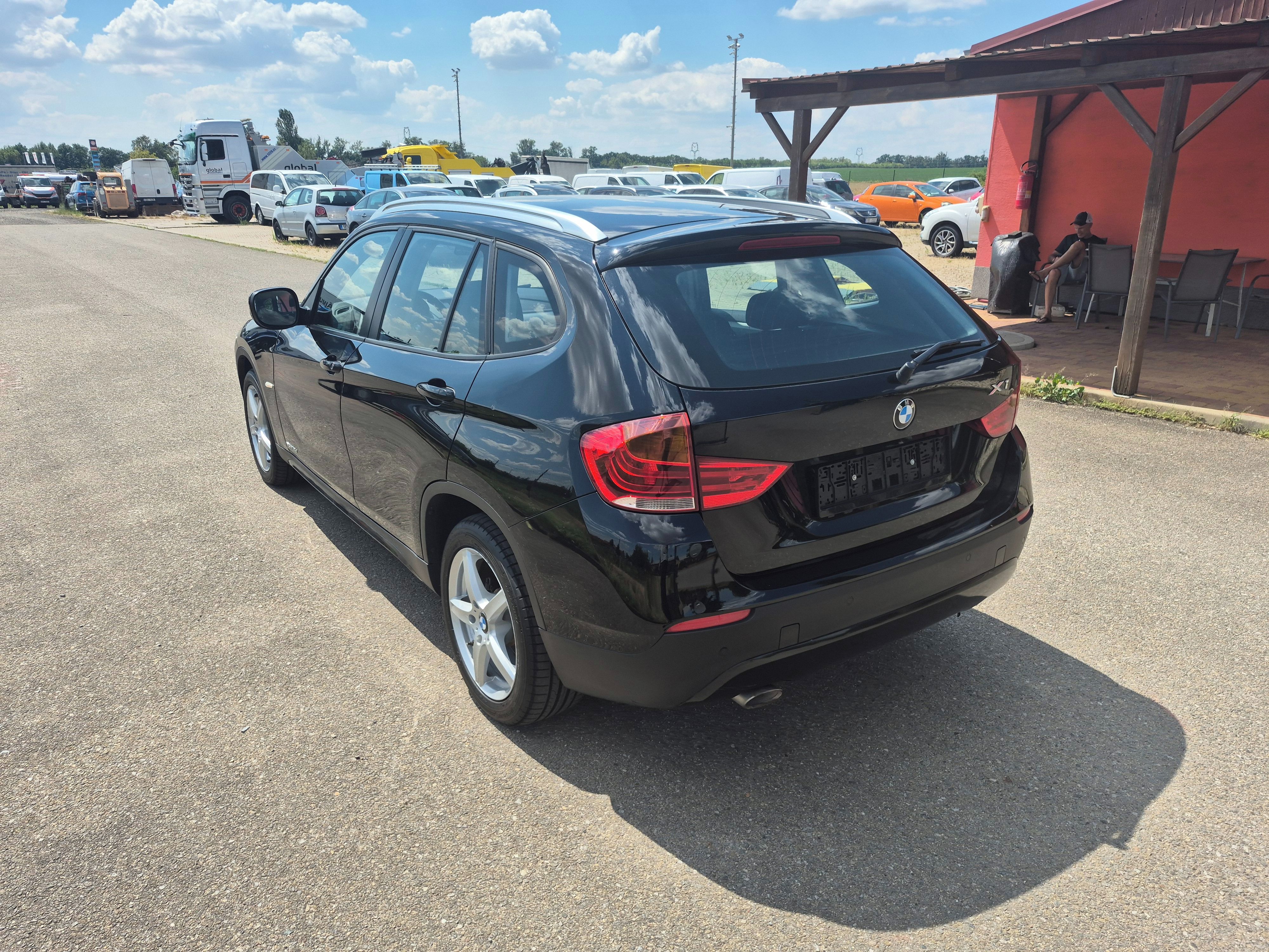 BMW X1, 2,0D, 105kW, xDrive, automat - fotka 4