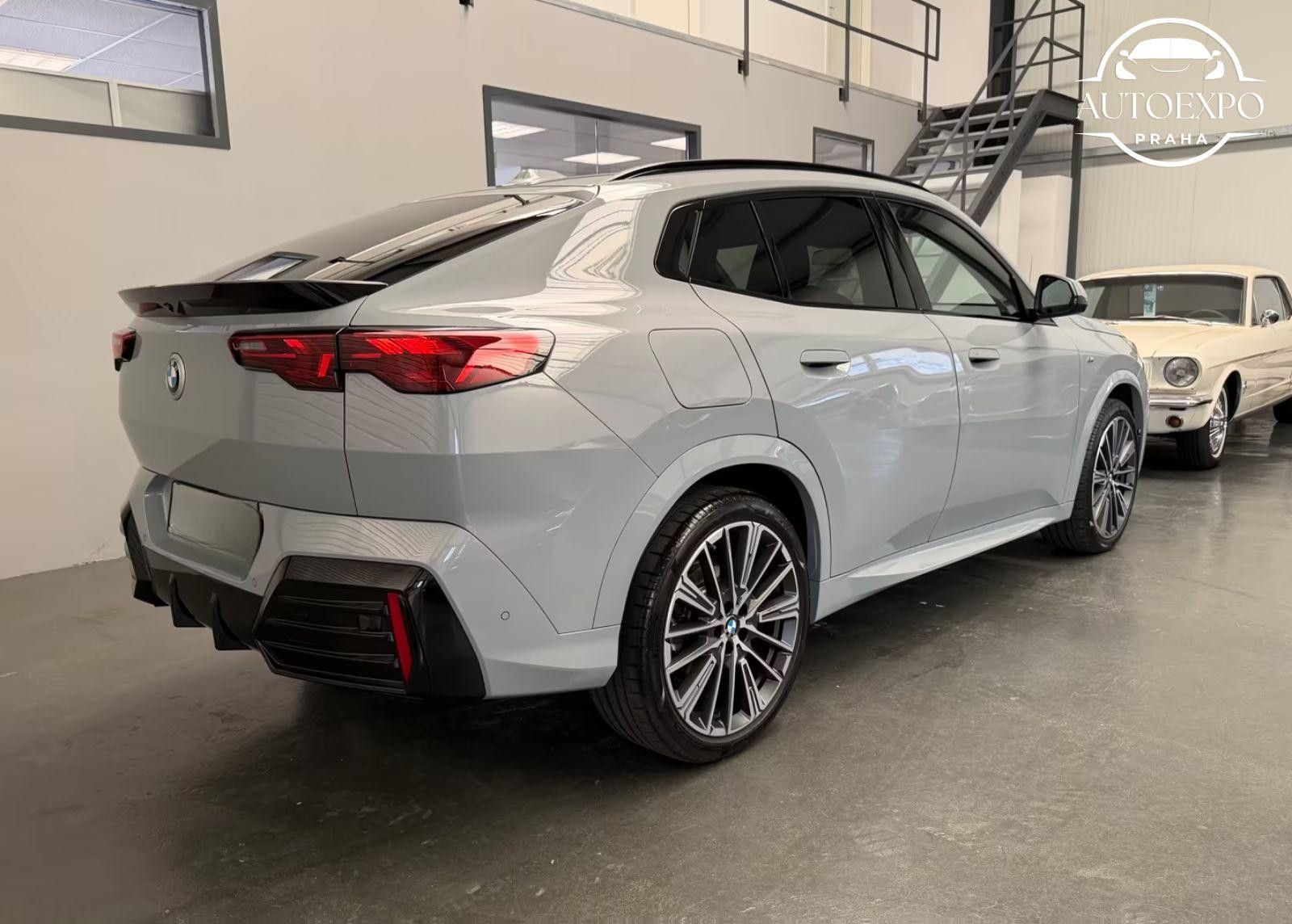 BMW X2, 20 d xDrive M Sport*360°KAMERA - fotka 3