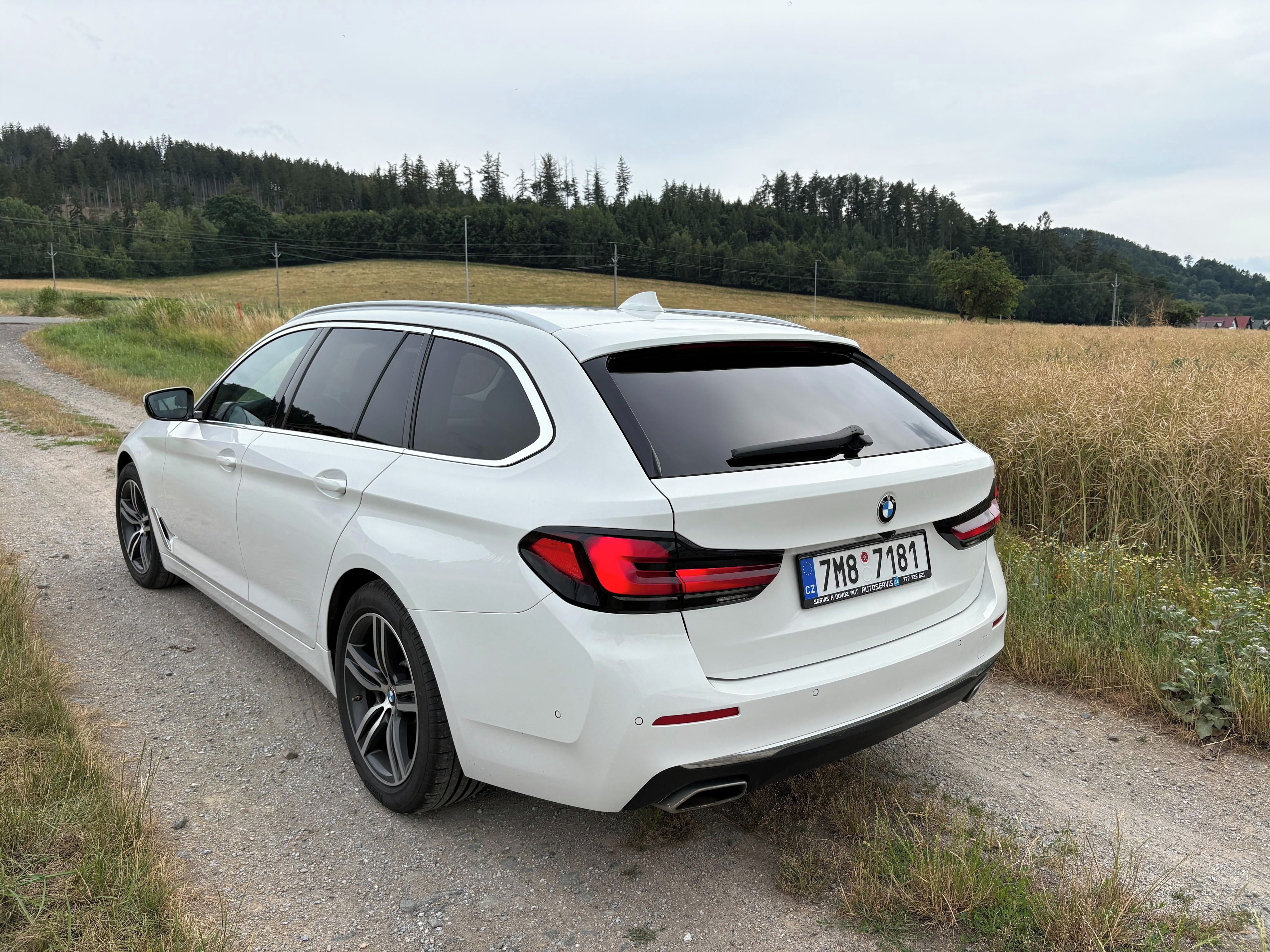 BMW Řada 5, BMW 530 XDRIVE, 210 kW - fotka 2