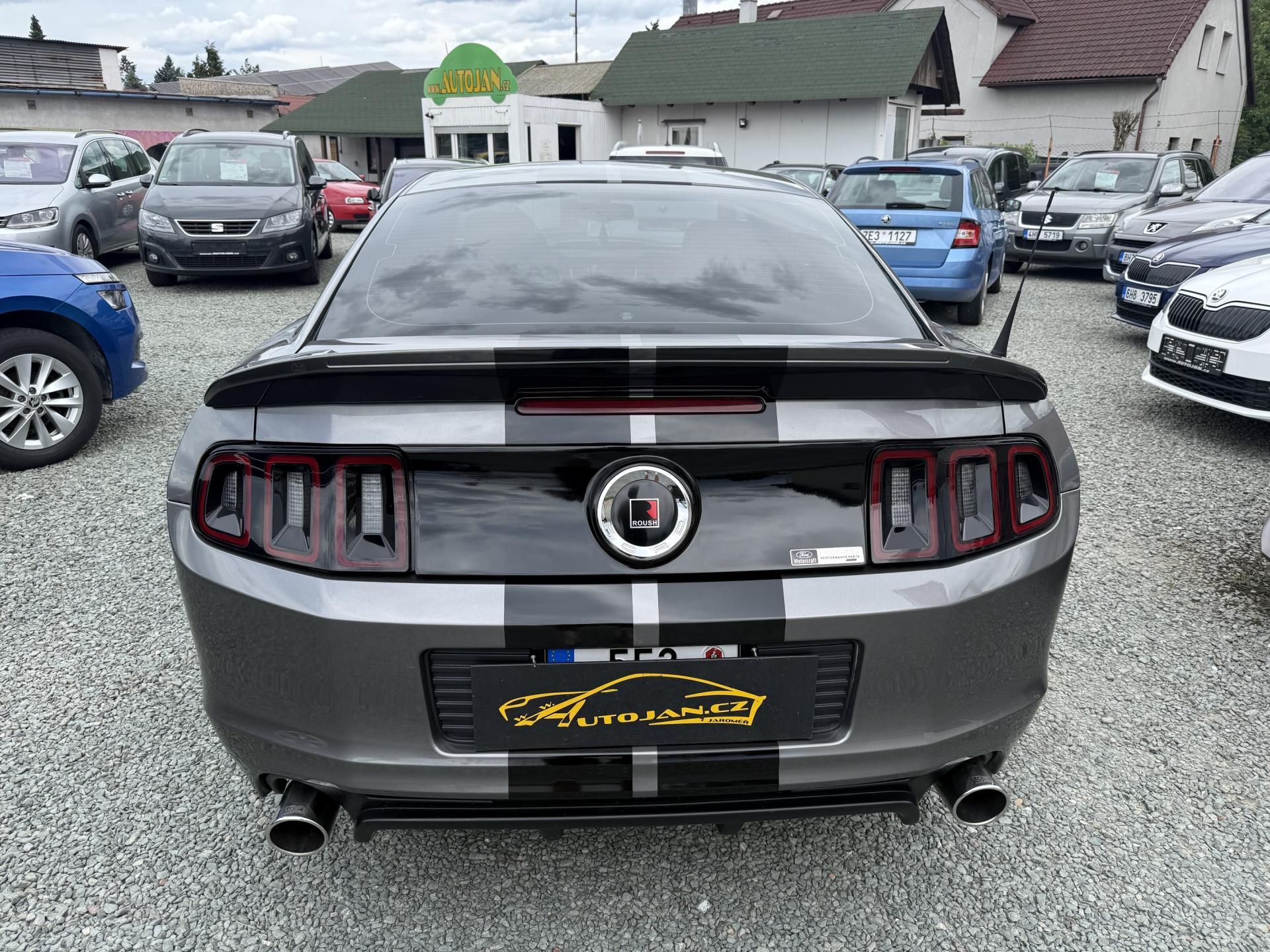 Ford Mustang, 3.7 V6 - fotka 5
