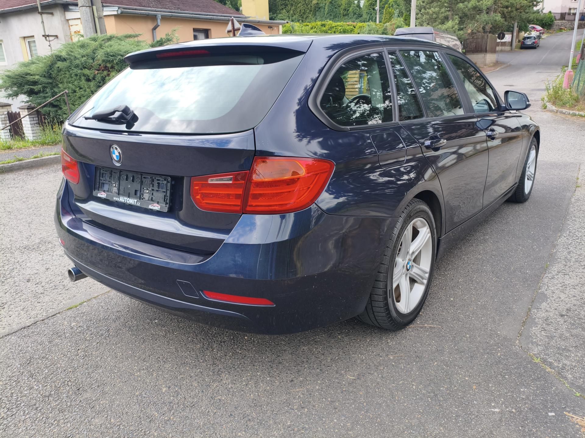 BMW Řada 3, 318 D 105Kw combi - fotka 6