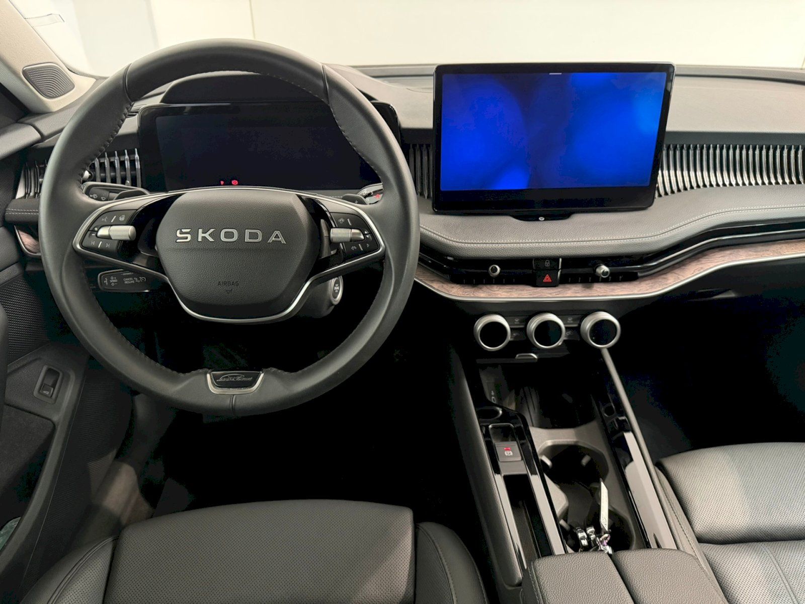 Škoda Superb, 2,0 TDI 110 kW A7F L&K - fotka 5