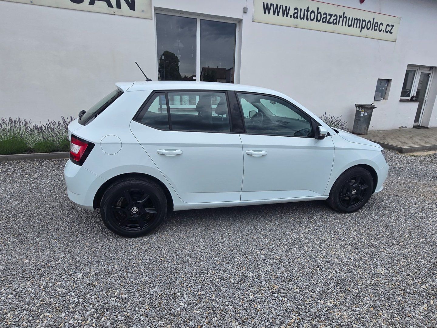 Škoda Fabia, 1.0 MPi TOP STAV - fotka 3