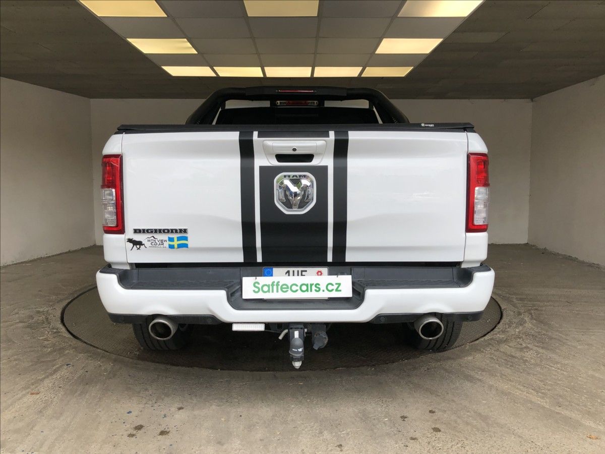 Dodge Ram 1500, 5,7 V8 HEMI - fotka 5