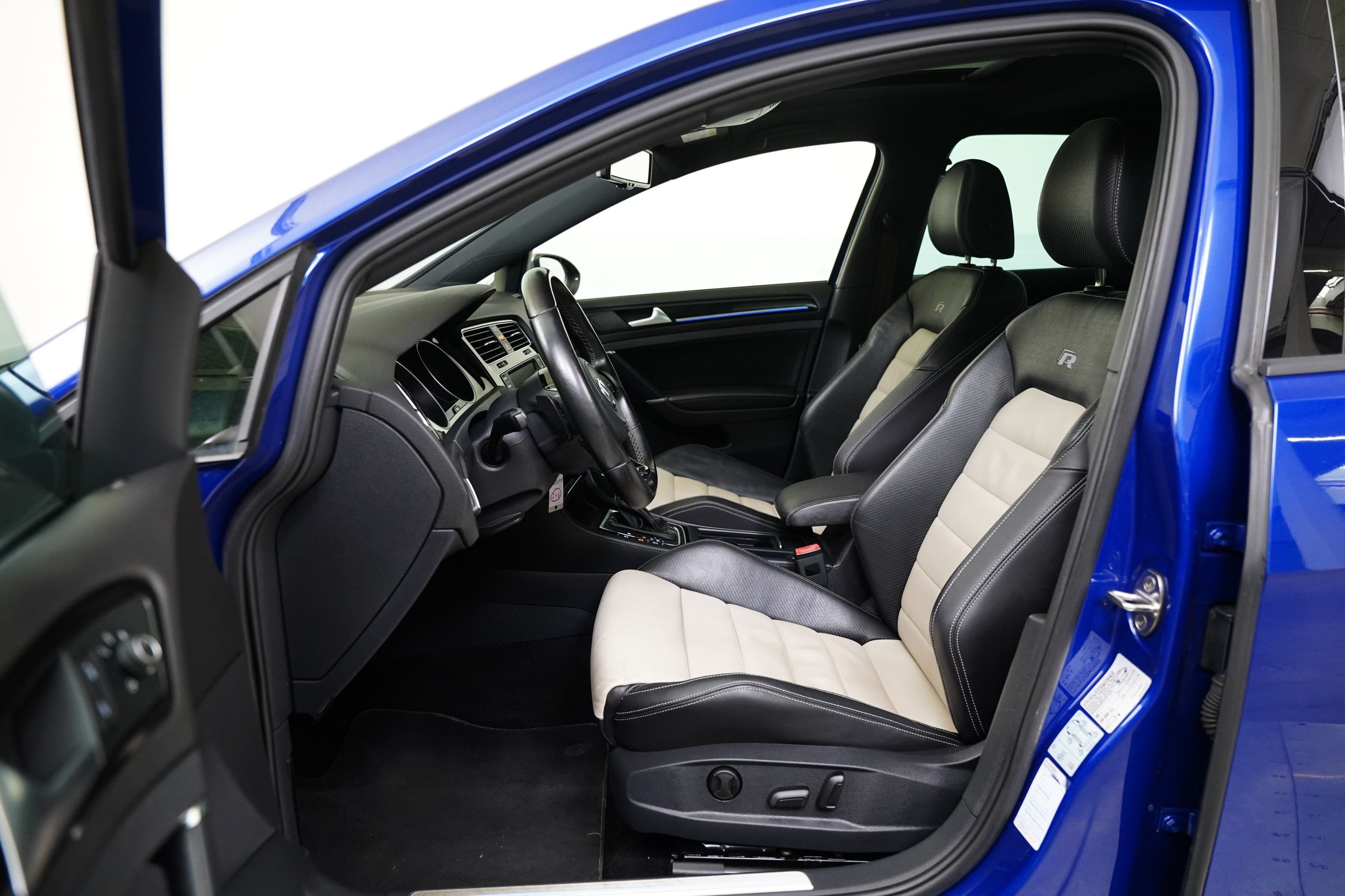 Volkswagen Golf, 2.0 TSI 221 kW 4Motion DSG R - fotka 5