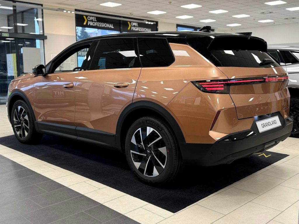 Opel Grandland, Ultimate Hybrid 107 kW!! - fotka 4