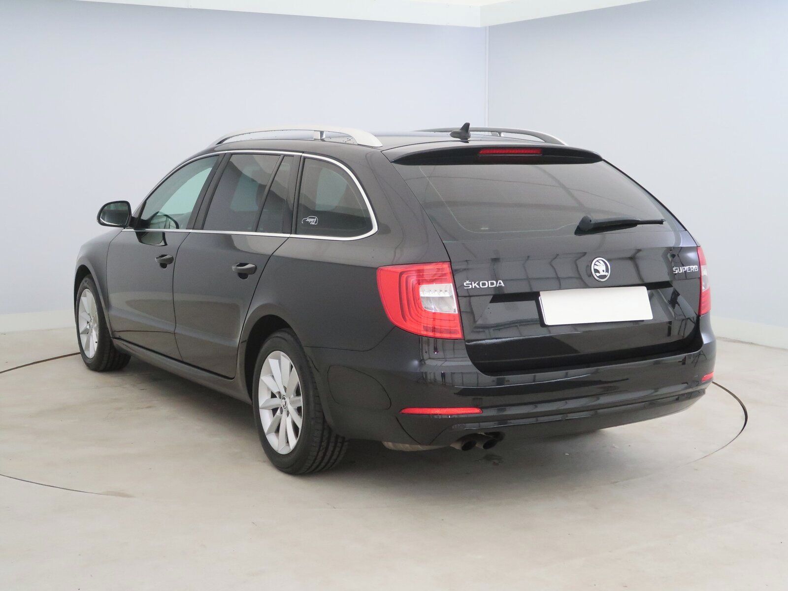 Škoda Superb, 1.6 TDI, Ambition, Serv.kniha - fotka 4