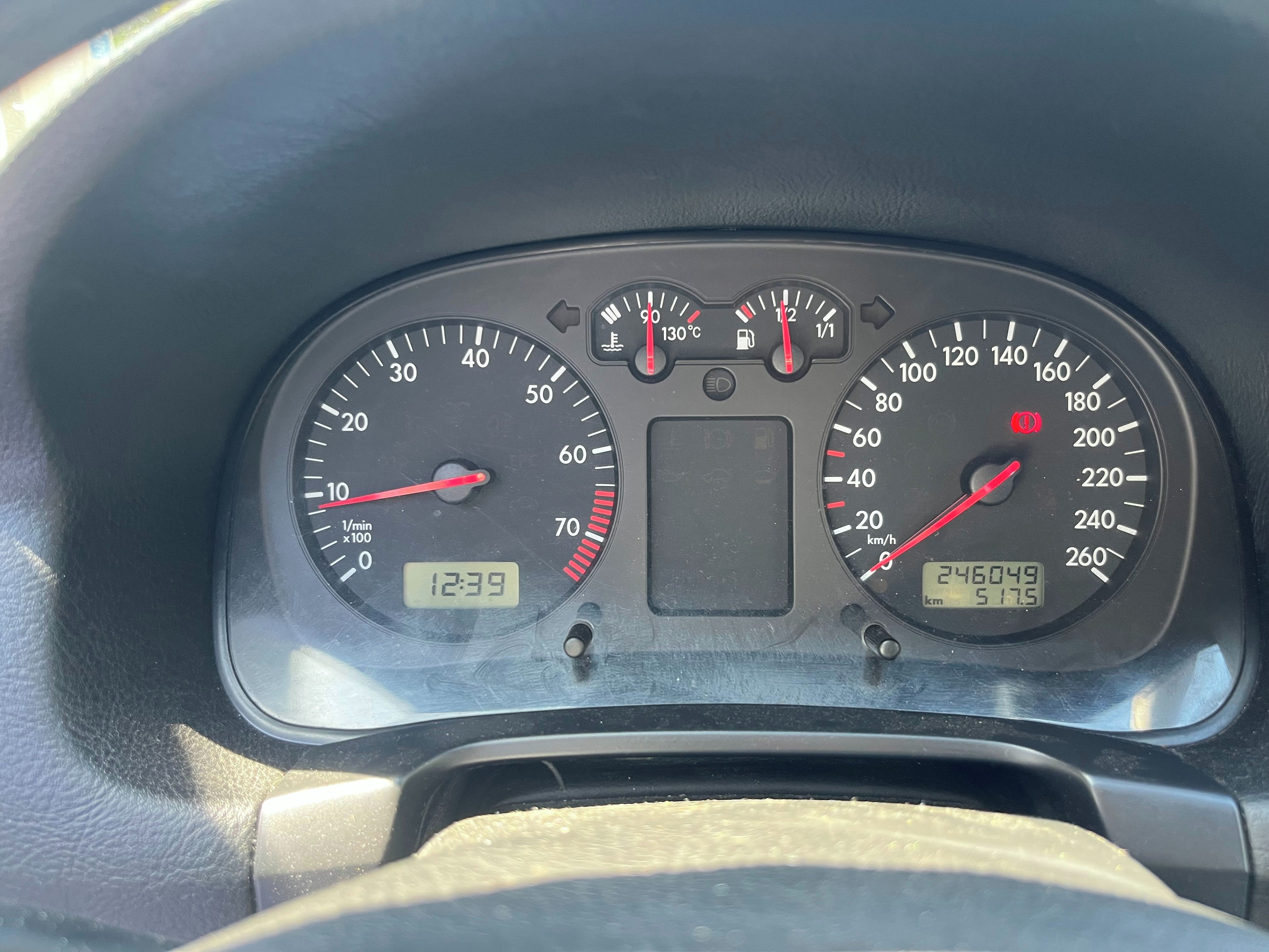 Volkswagen Golf, 1.6  77 kW - fotka 3