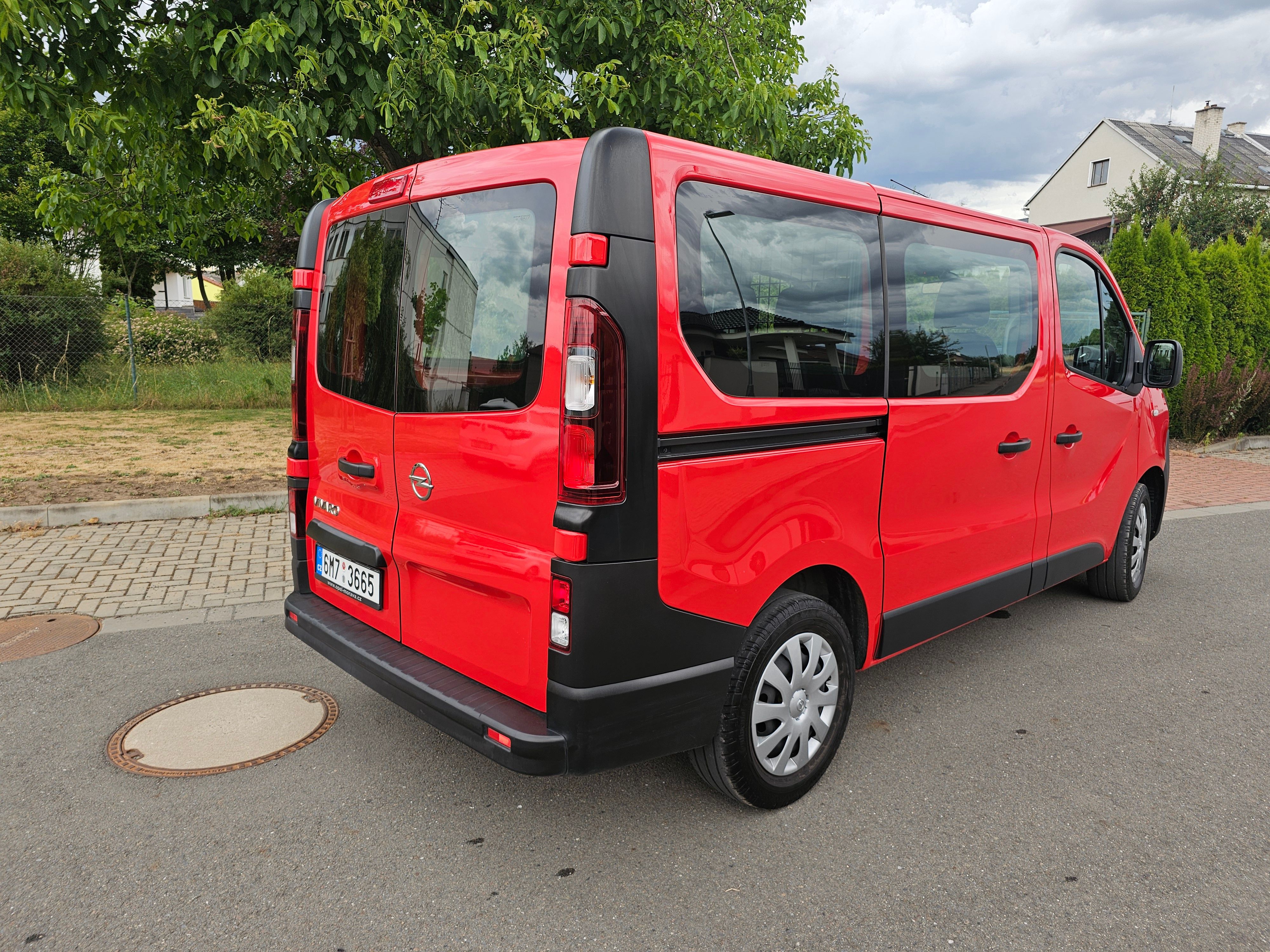 Opel Vivaro, Opel Vivaro 1,6  Cdi 6 míst - fotka 4