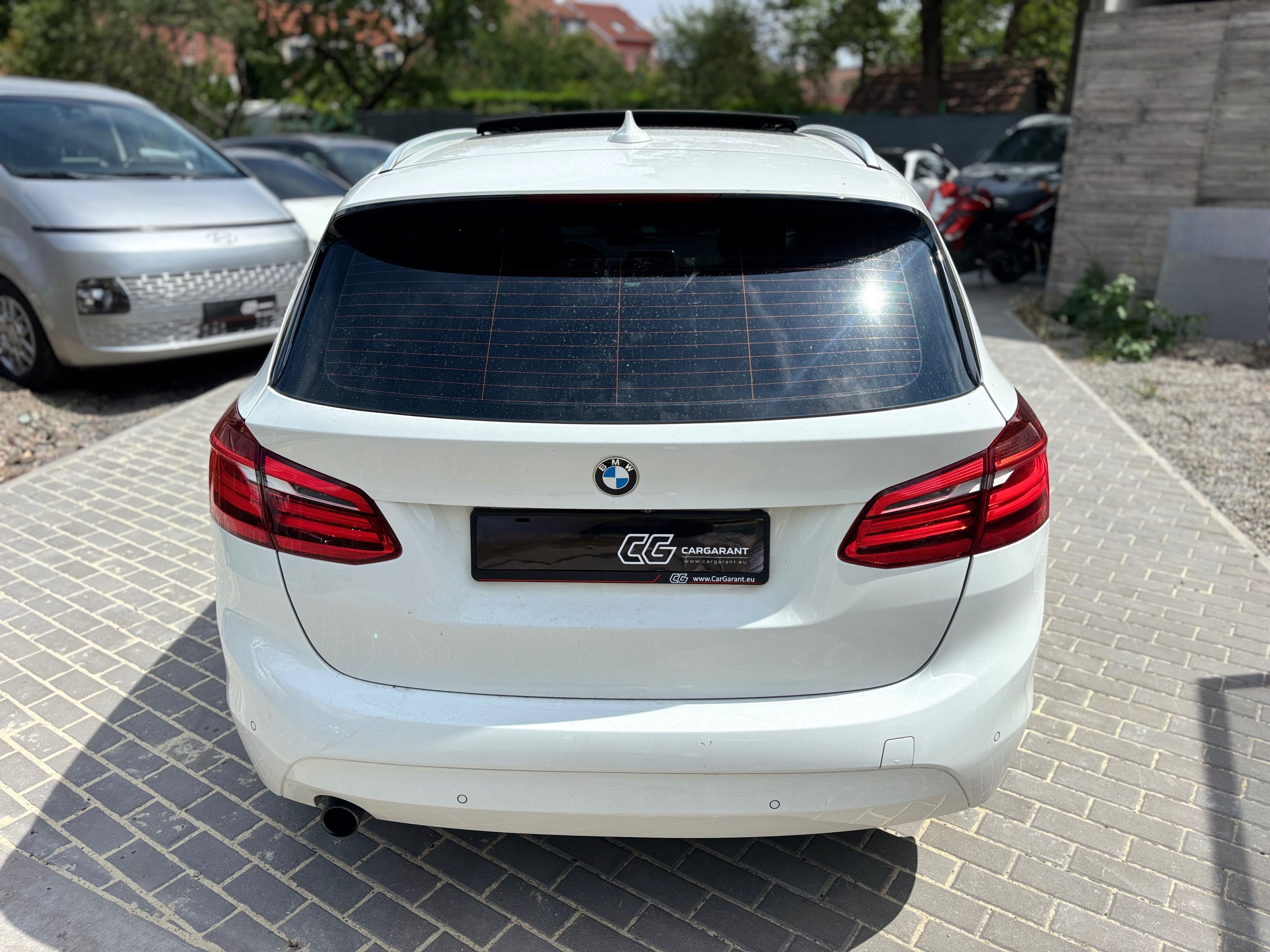 BMW Řada 2, 2.0D,Panorama,DPH,AUTOMAT,KUZE - fotka 4