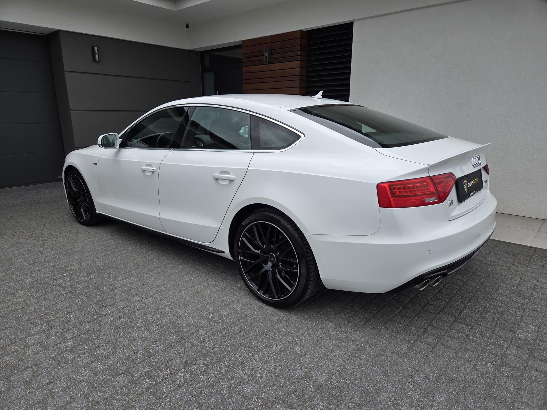 Audi A5, 2,0 TDi Sportback - fotka 2