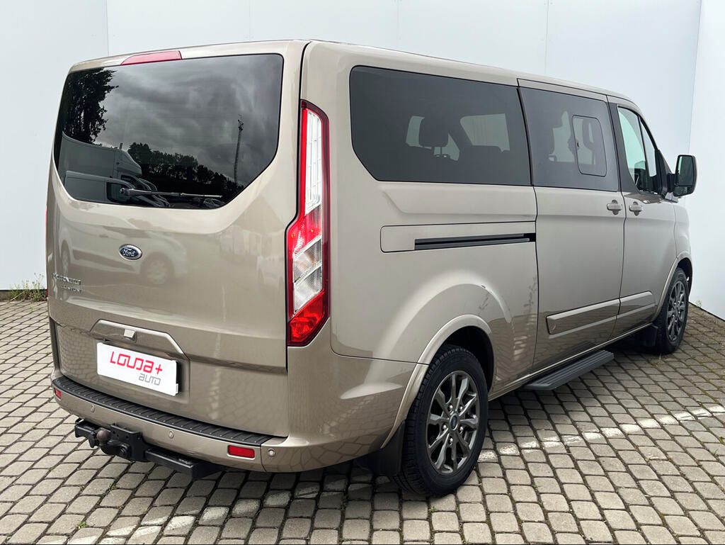Ford Tourneo Custom, 2.0 . 136 kW - fotka 2