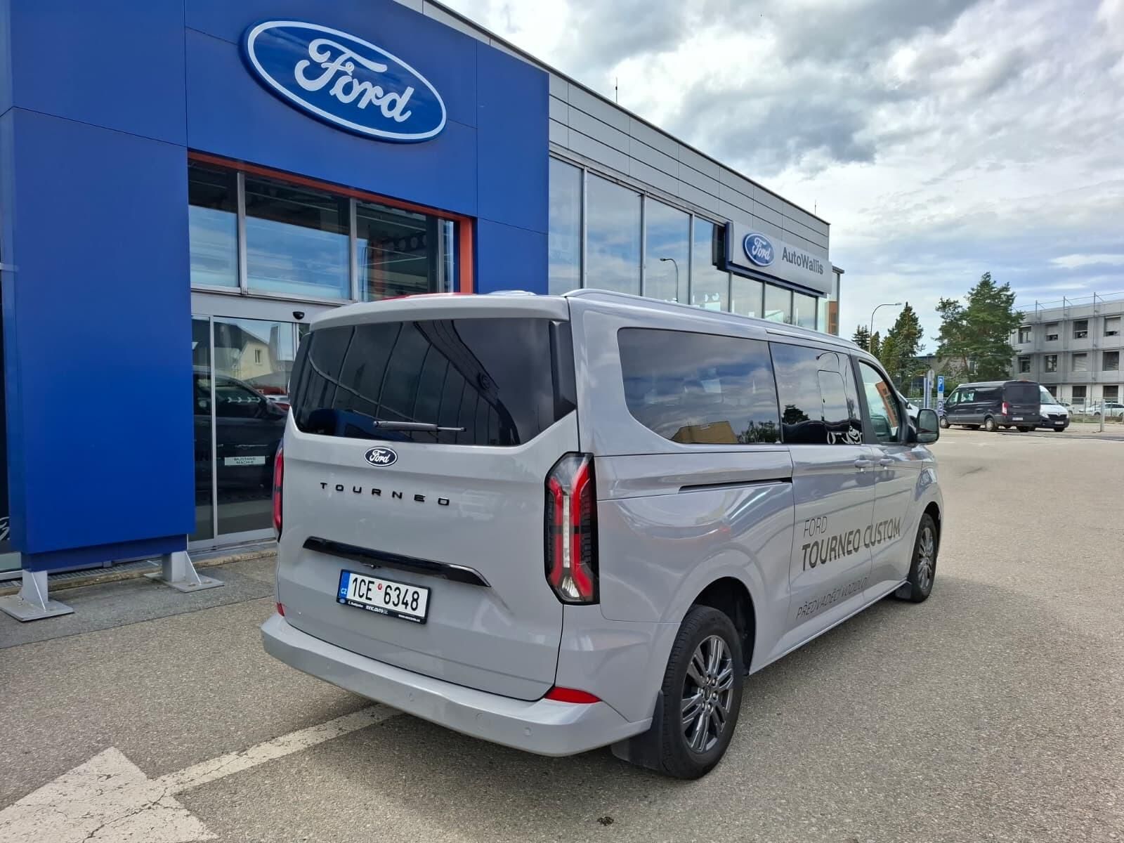 Ford Tourneo Custom, Titanium L2, Tourneo, 2.0 EcoB - fotka 3
